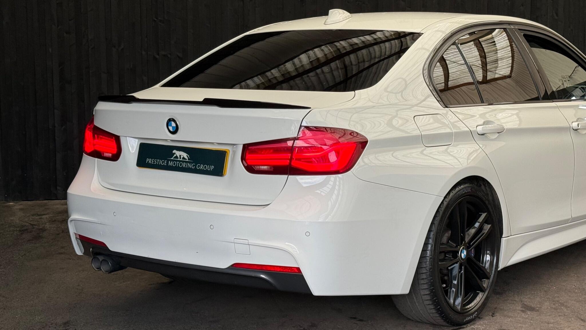 BMW 3 Series view 11