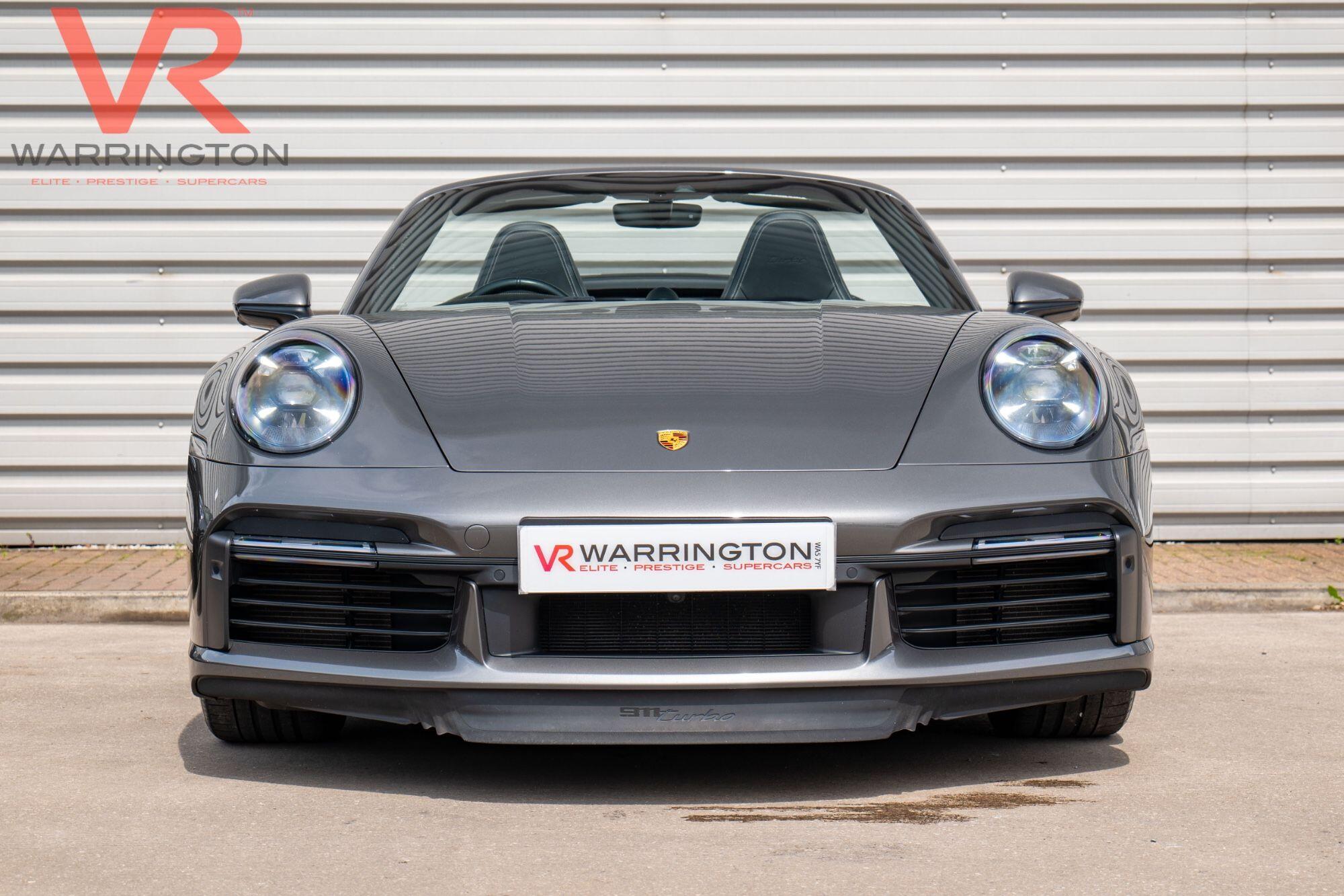 Porsche 911 view 5