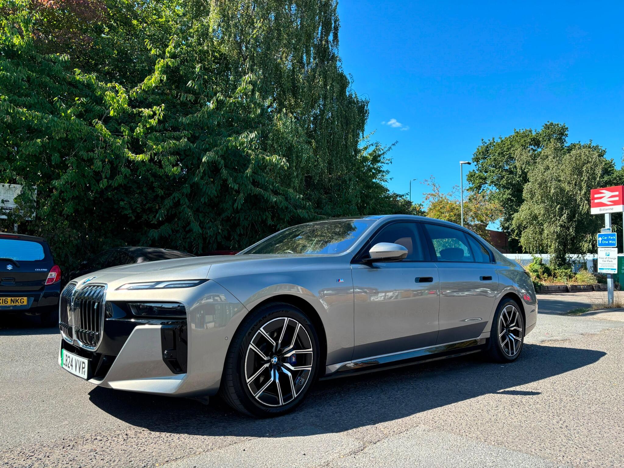 BMW I7 main image