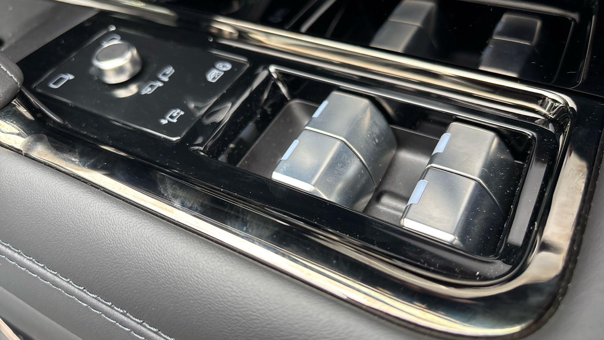 Land Rover Range Rover Sport view 55