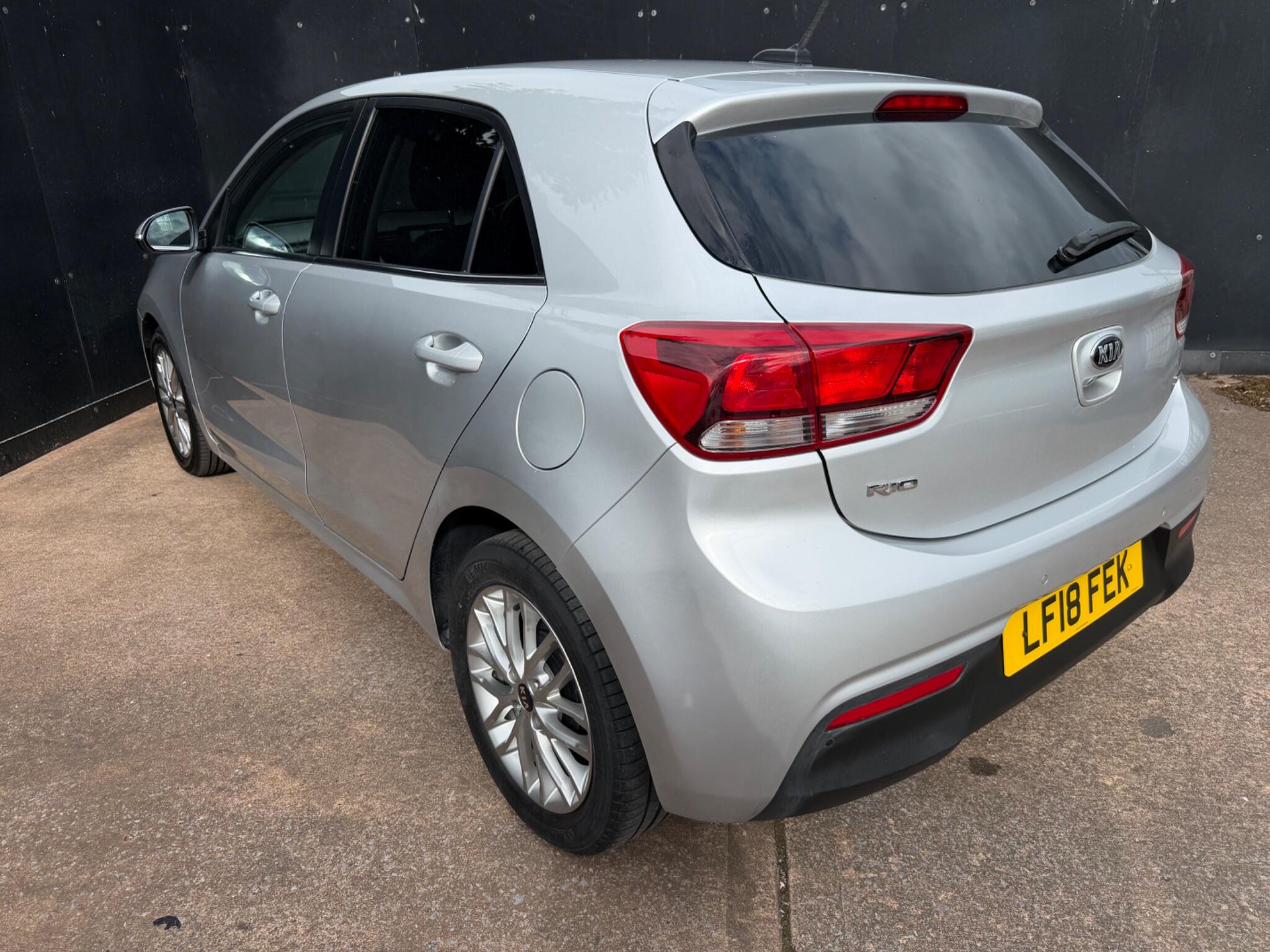 Kia Rio view 16