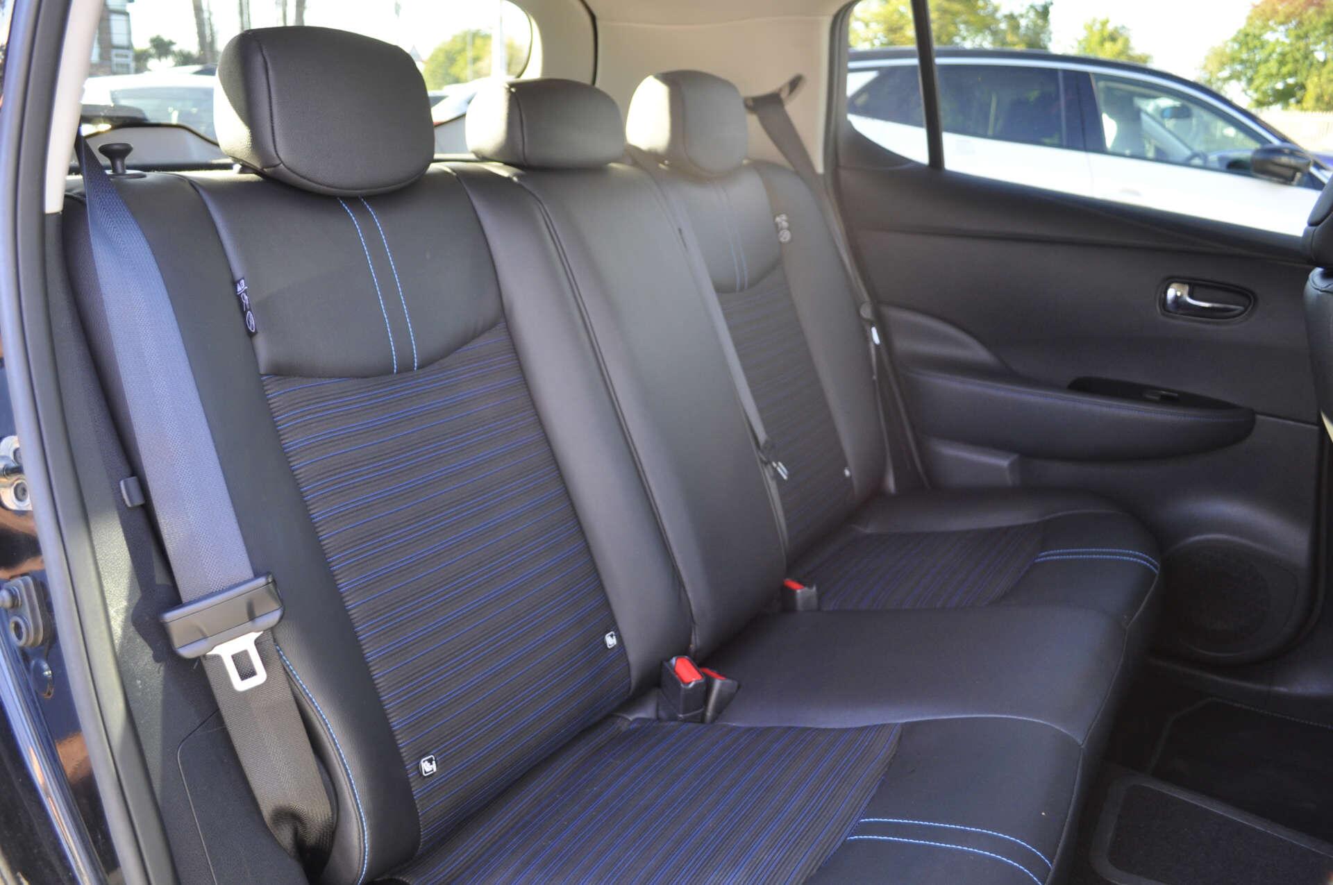 Nissan Leaf view 11