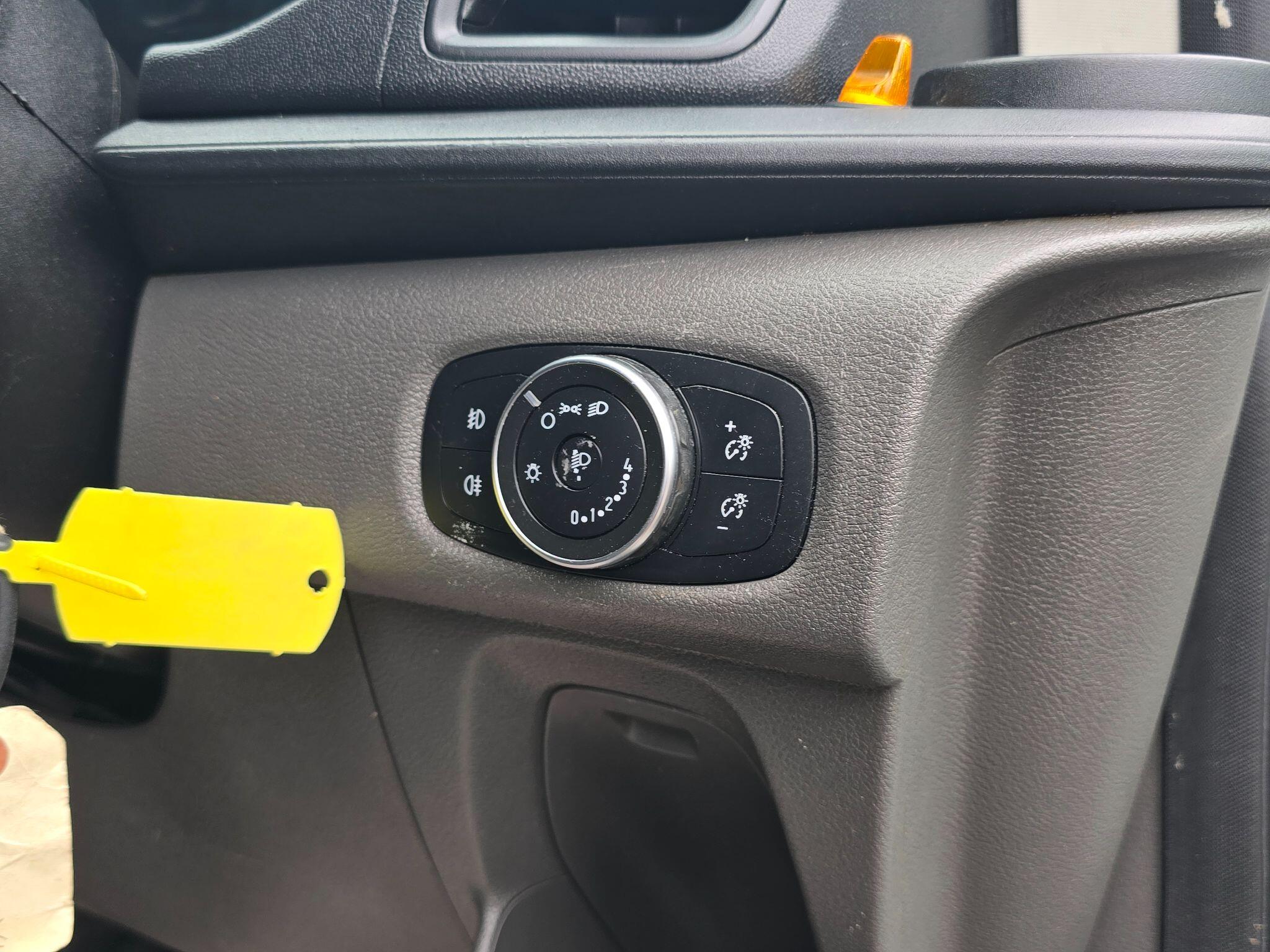 Ford Transit Custom view 28