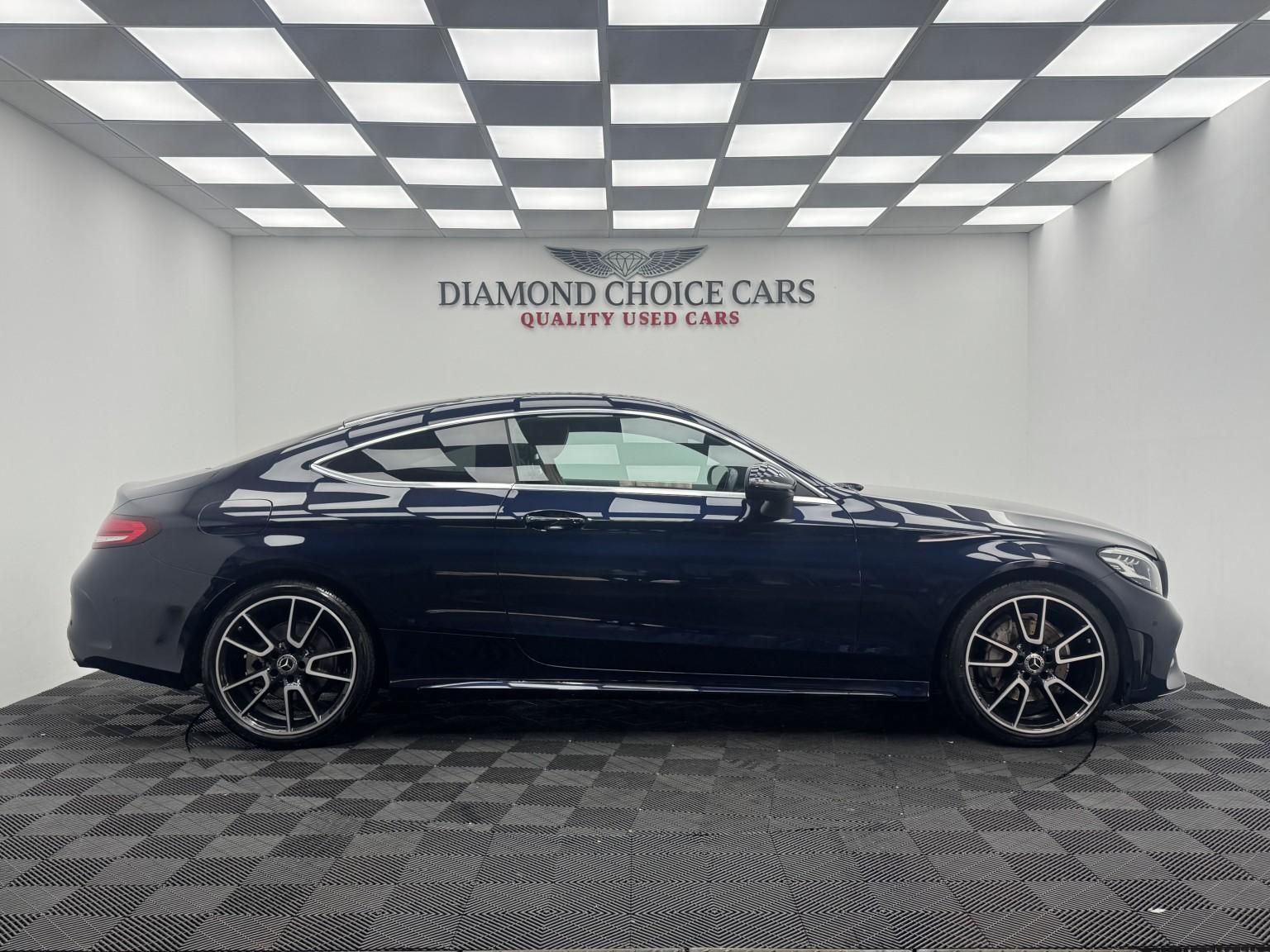 Mercedes-Benz C-Class view 9