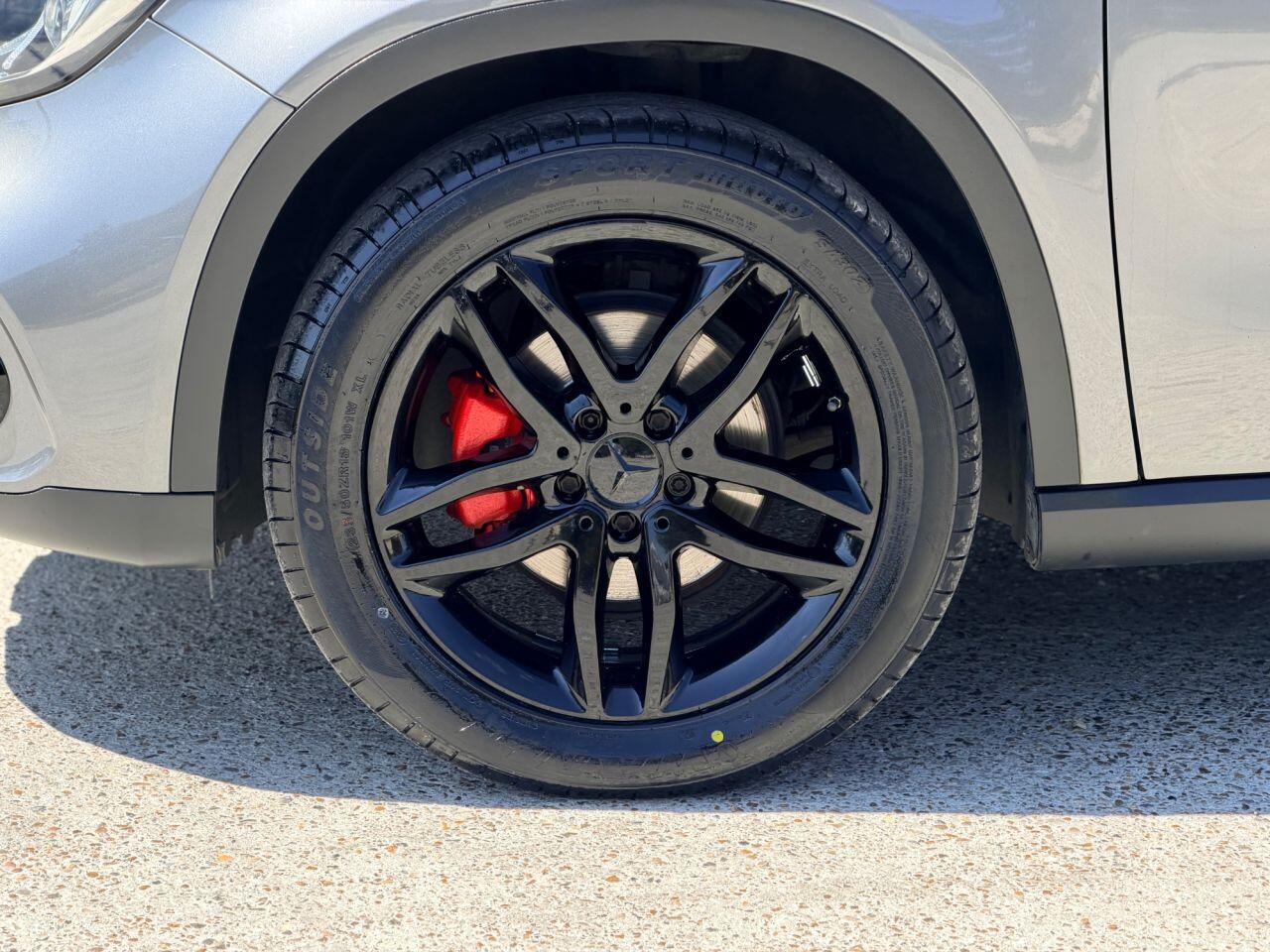 Mercedes-Benz Gla view 11