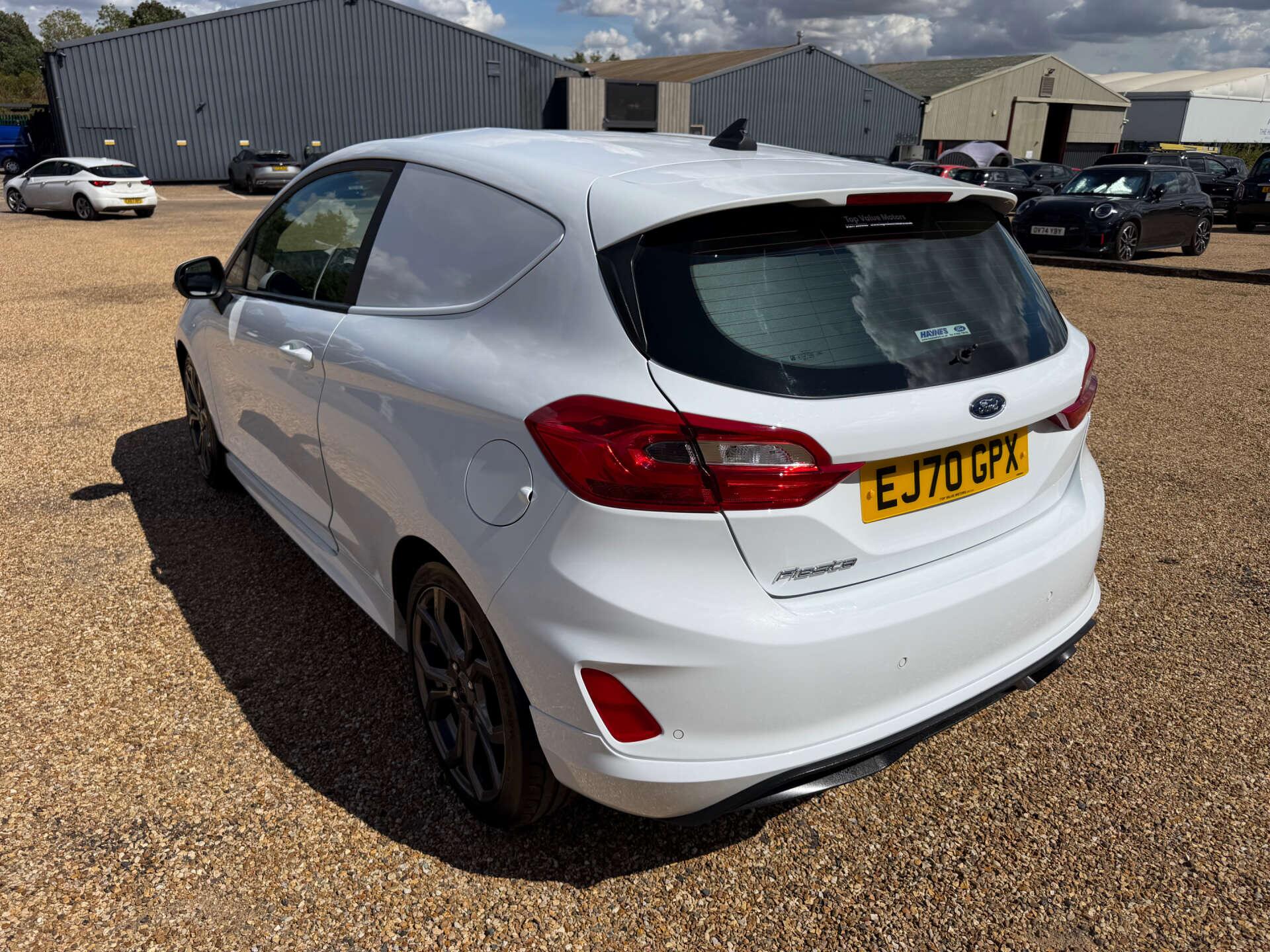 Ford Fiesta view 5
