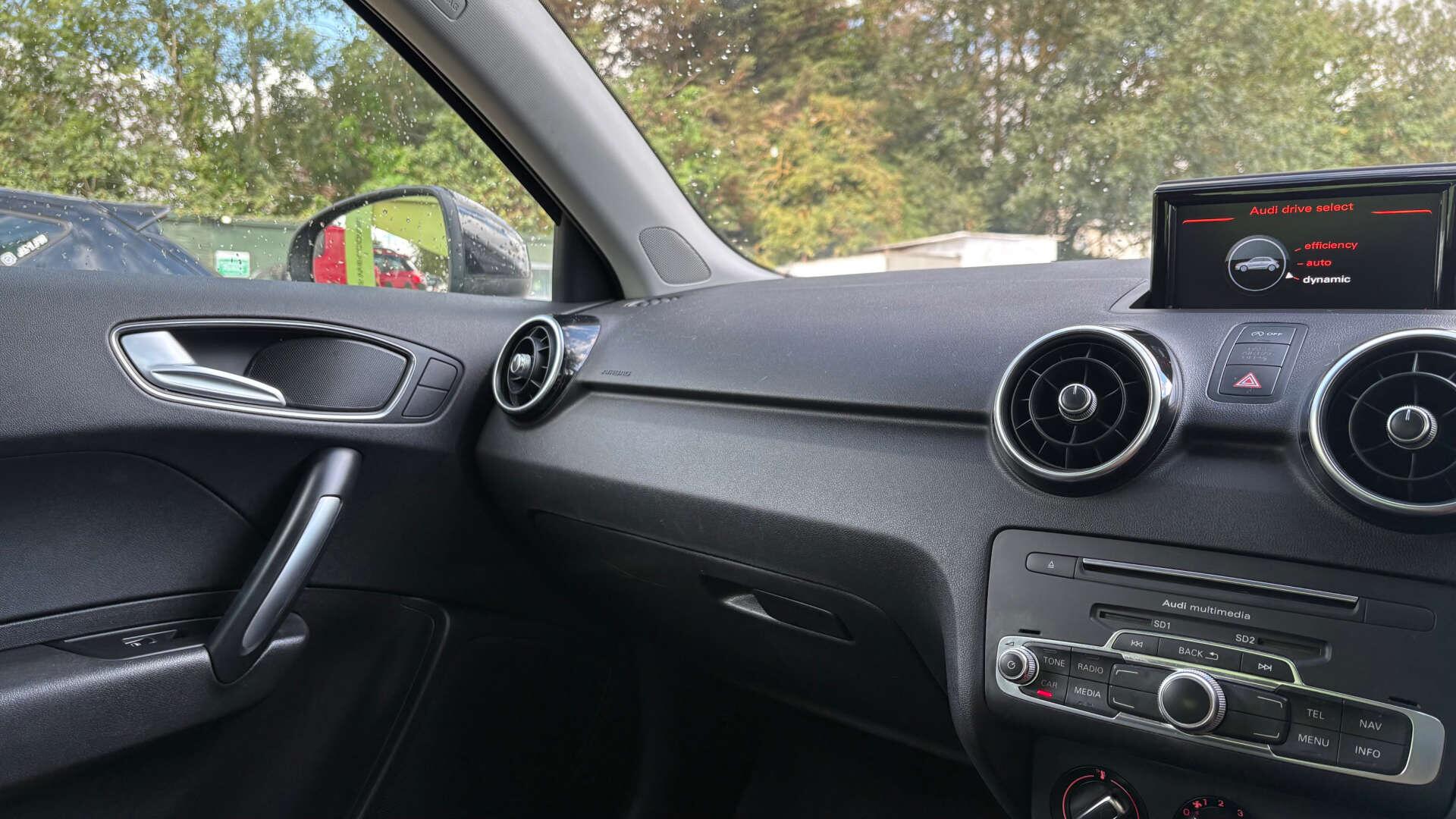 Audi A1 view 32