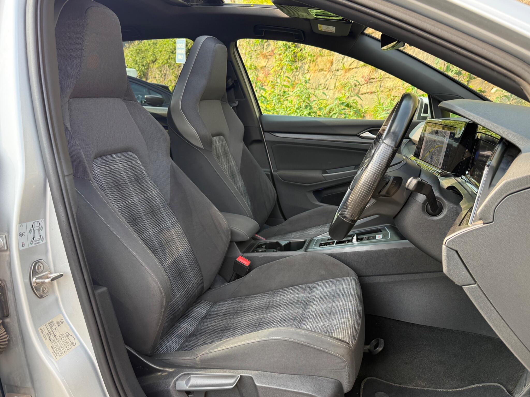 Volkswagen Golf view 11