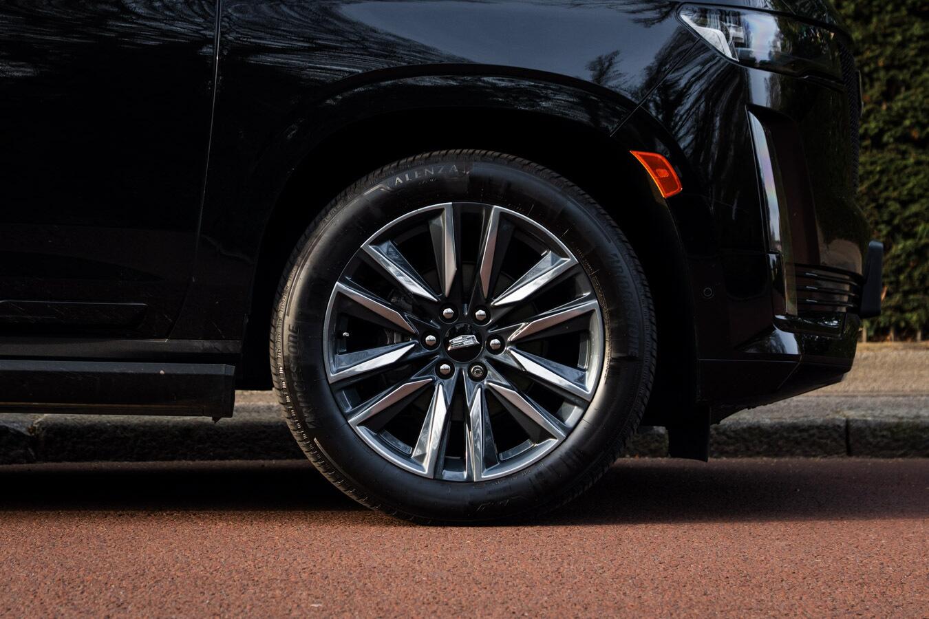 Cadillac Escalade view 9