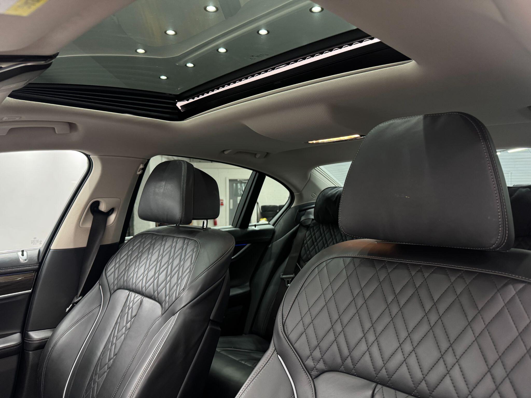BMW 7 Series view 67