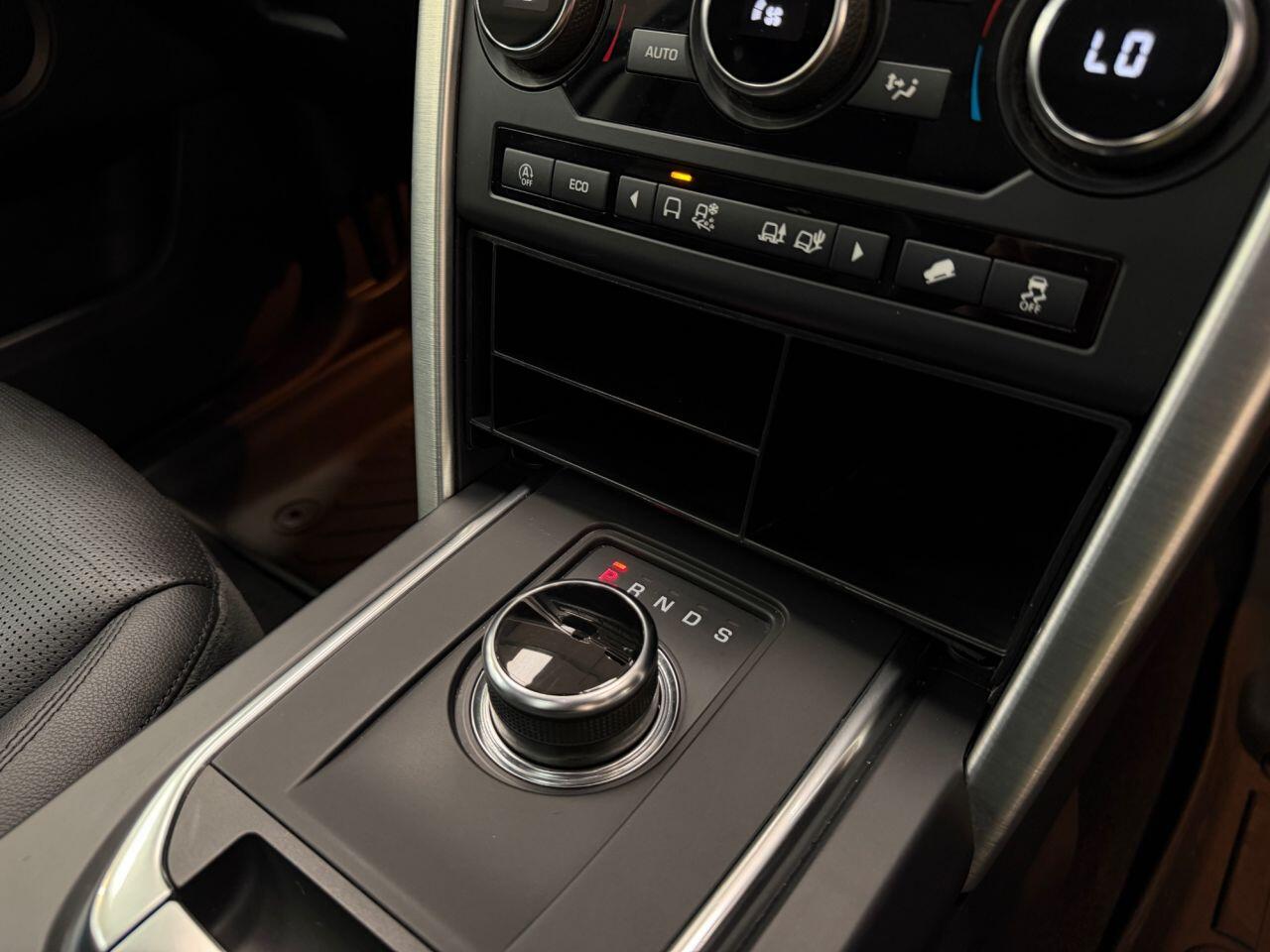 Land Rover Discovery Sport view 10