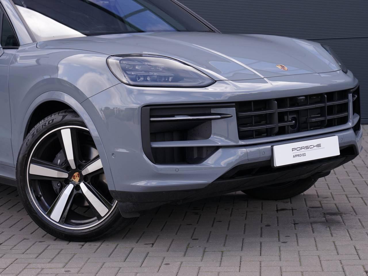 Porsche Cayenne view 47