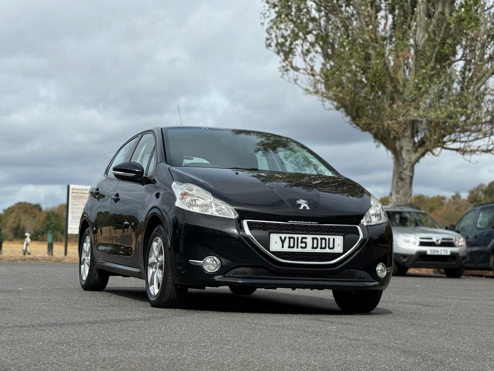 Peugeot 208 view 5