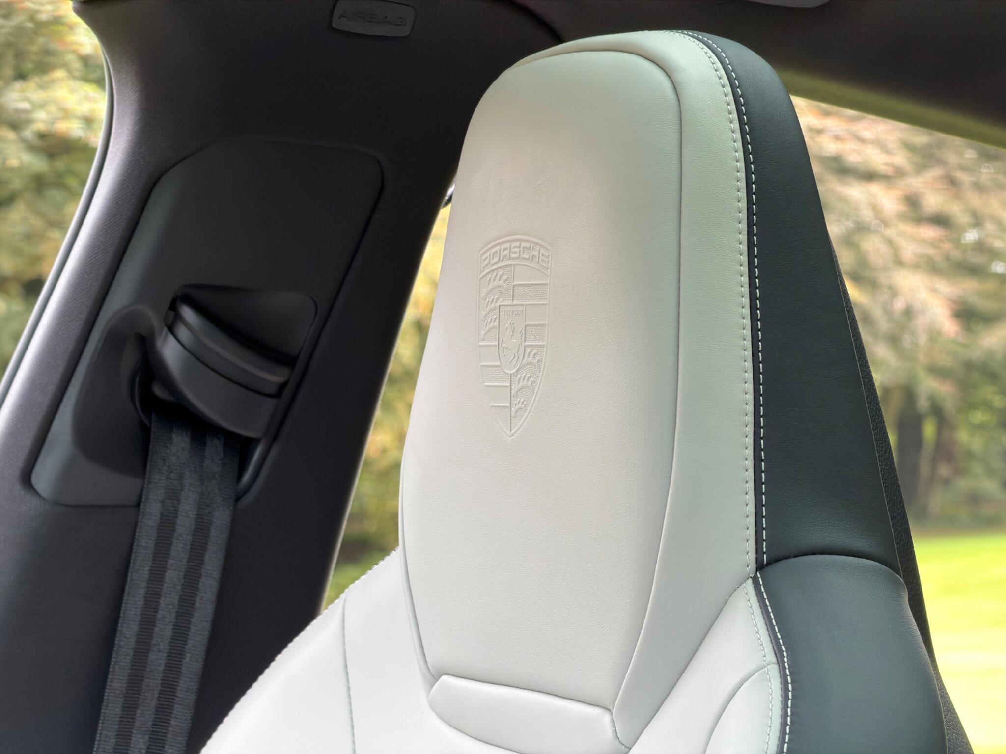 Porsche Cayenne view 36
