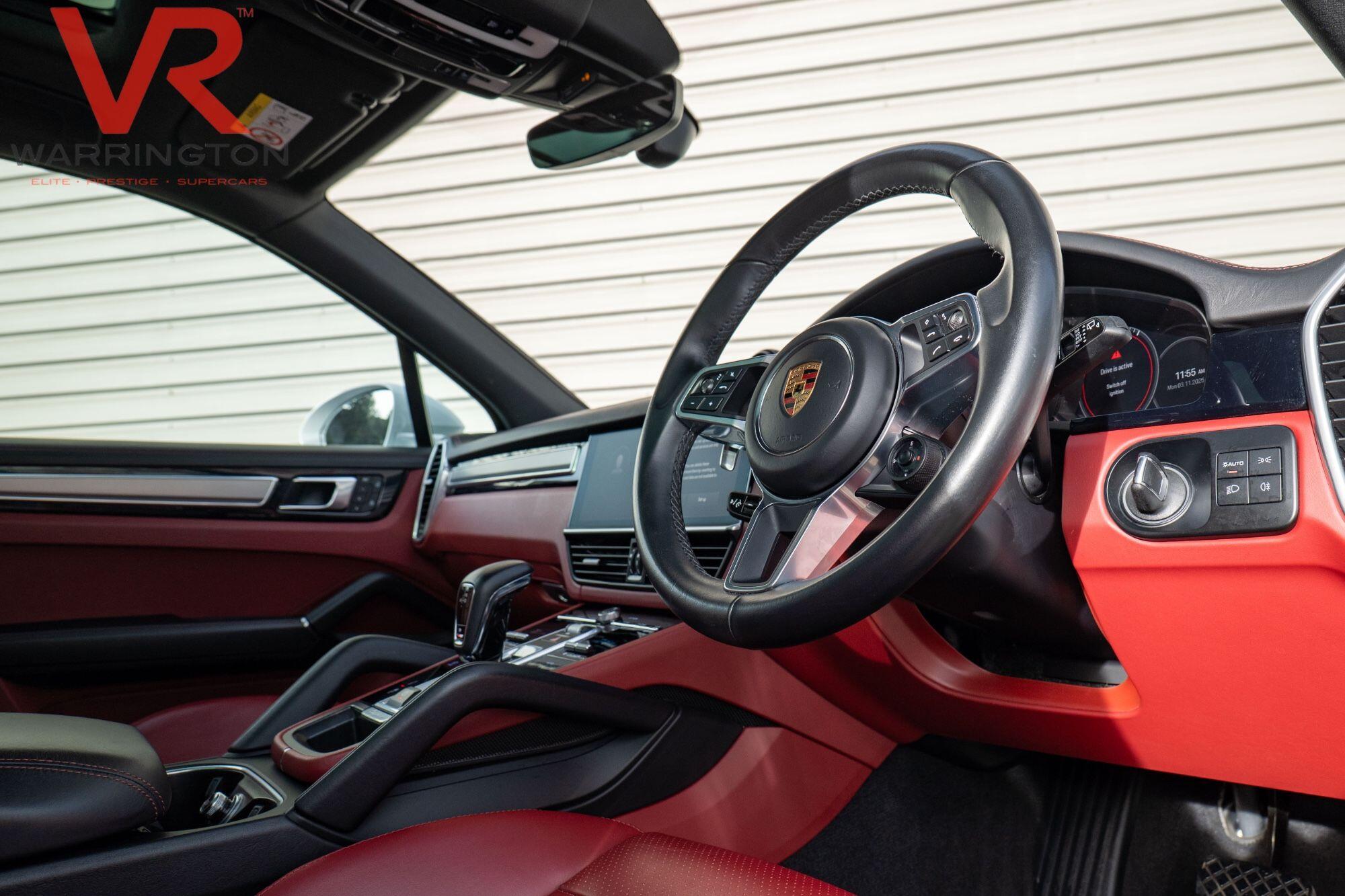 Porsche Cayenne view 9
