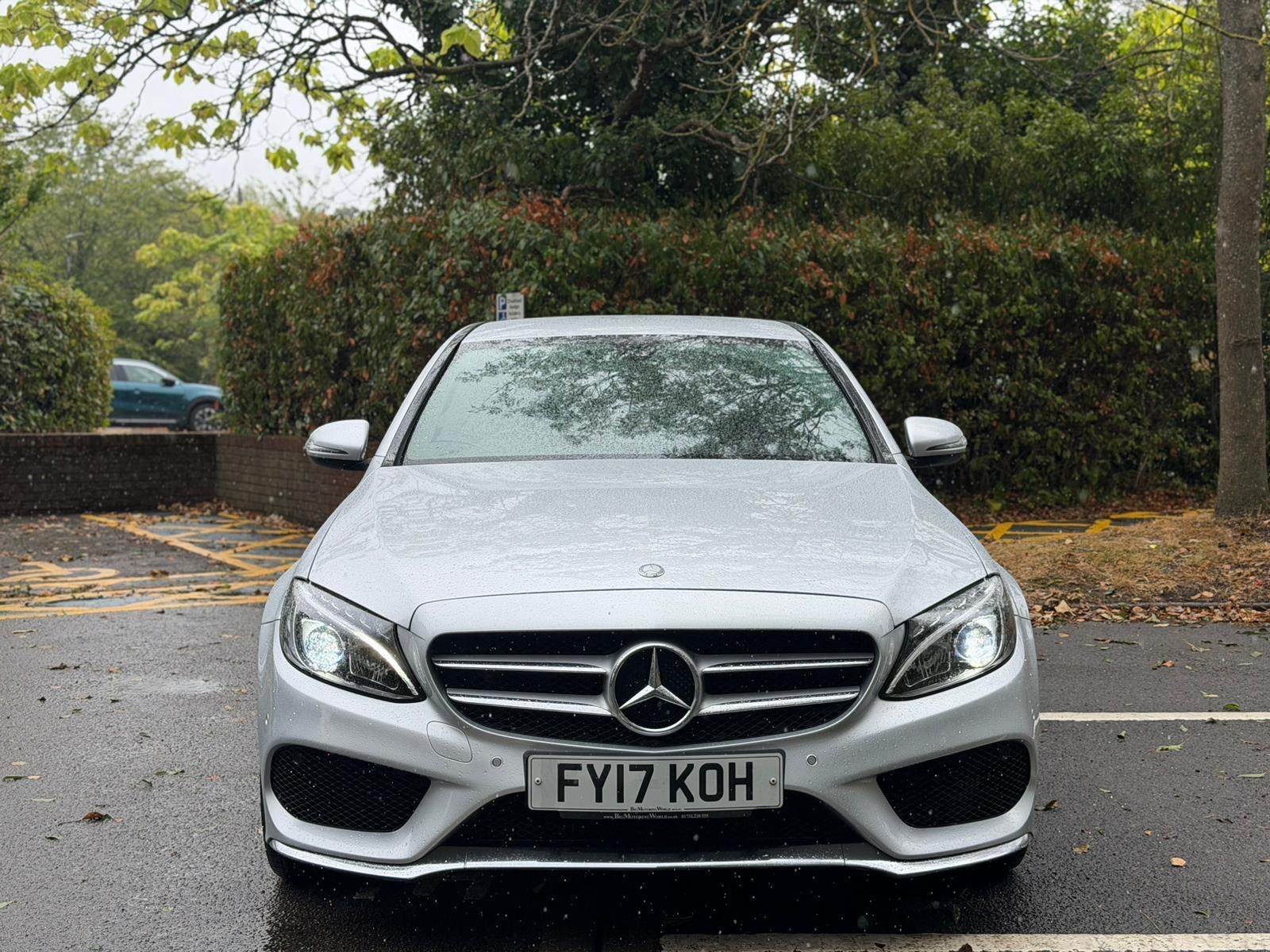Mercedes-Benz C-Class view 8