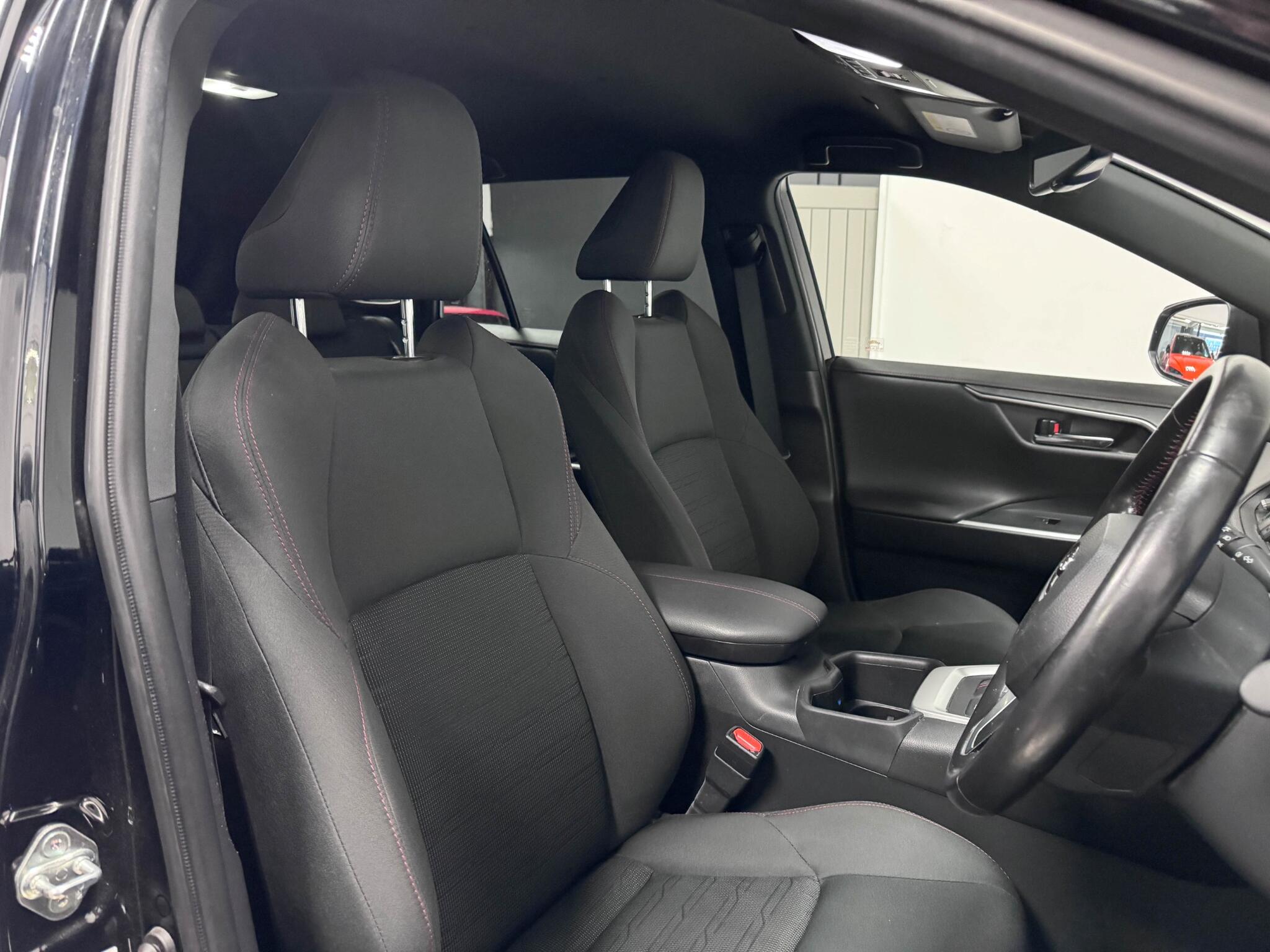 Toyota RAV4 view 29