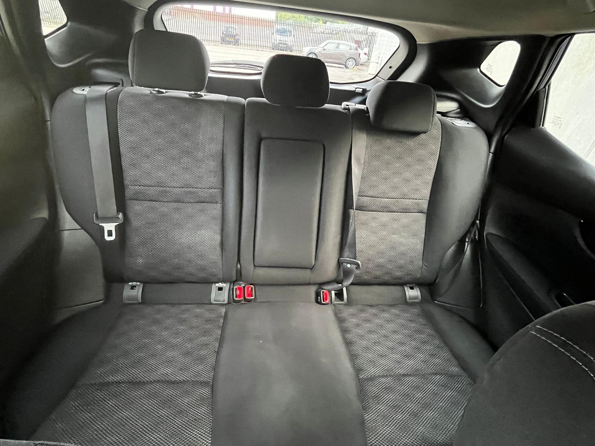 2015 Nissan Qashqai 1.5 dCi Acenta Premium 2WD Euro 5 (s/s) 5dr • 108,000 miles image 18