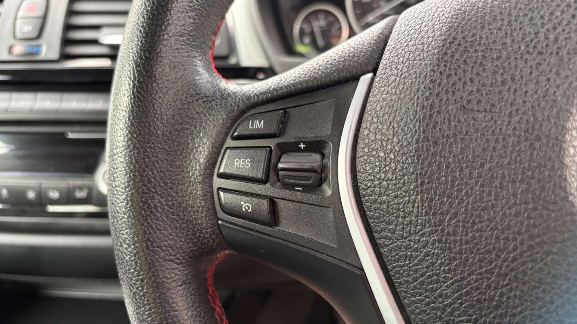 BMW 4 Series view 14