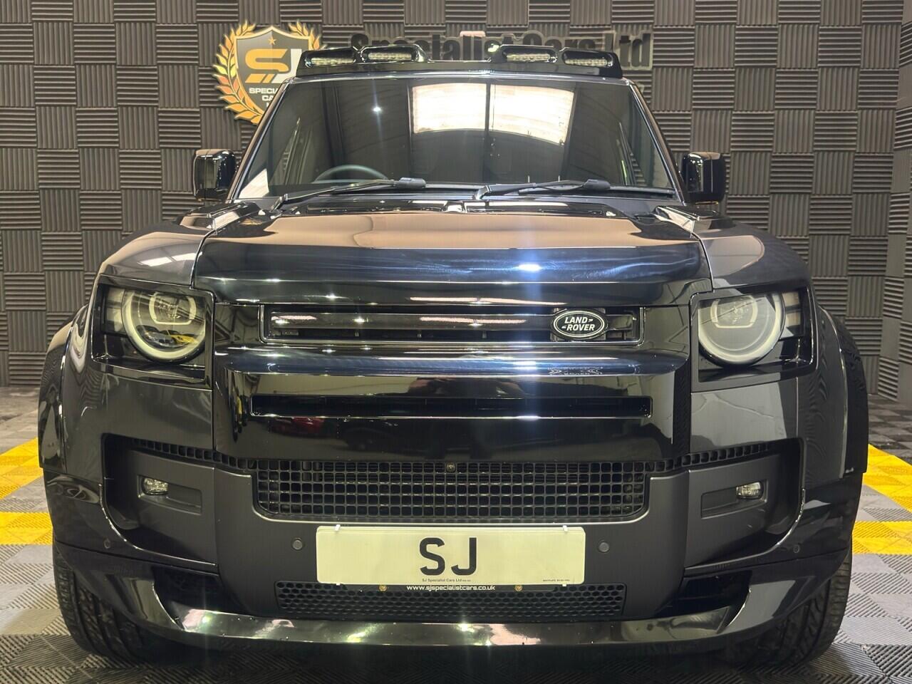 Land Rover Defender 110 view 2