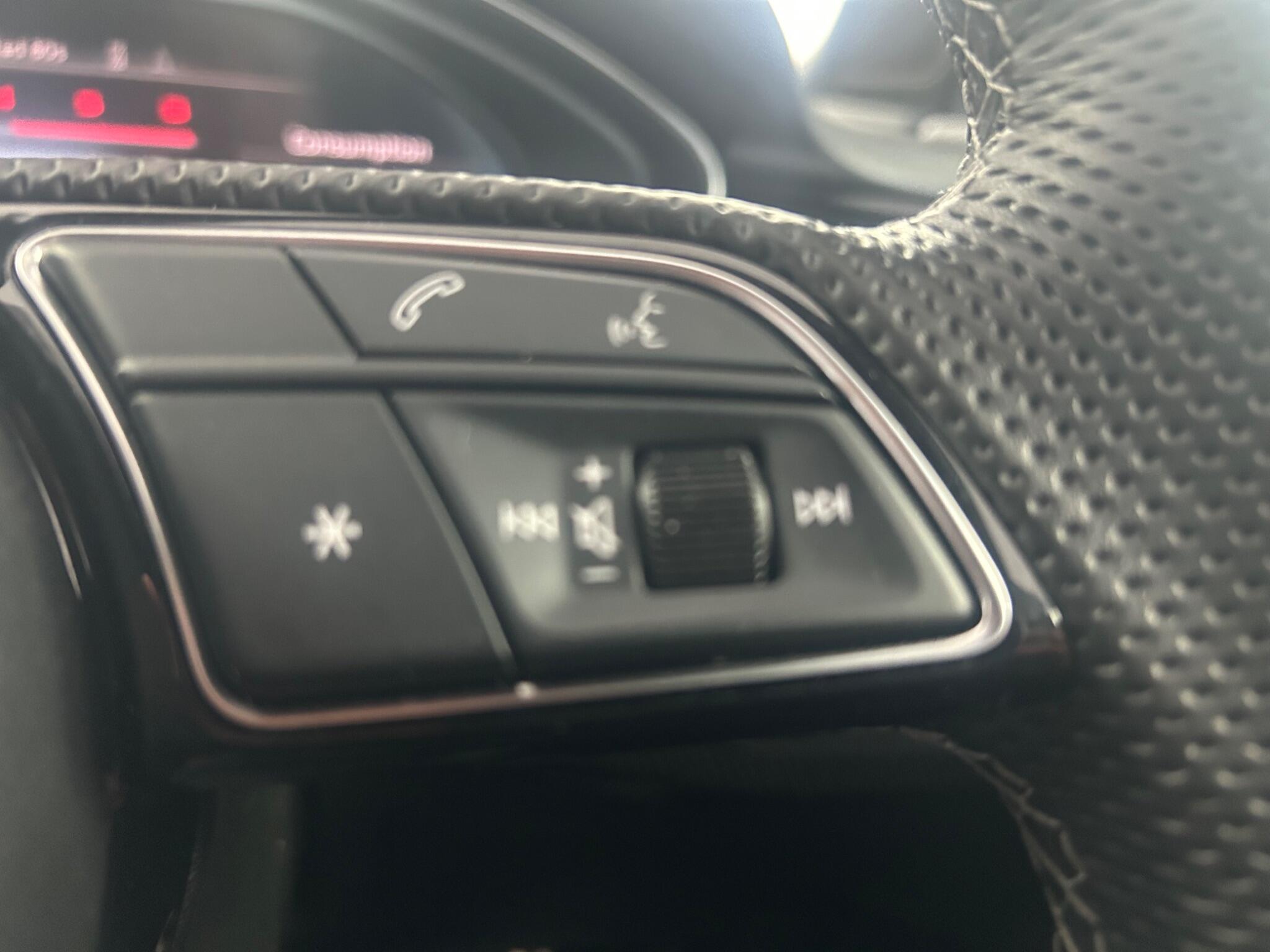 Audi S4 view 20