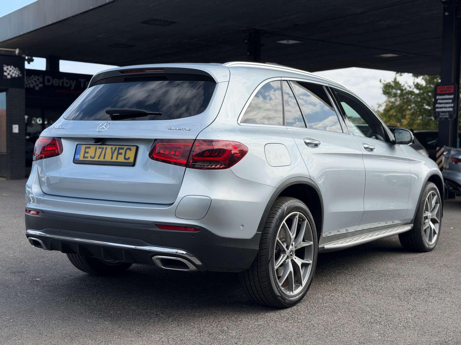 Mercedes-Benz GLC view 2