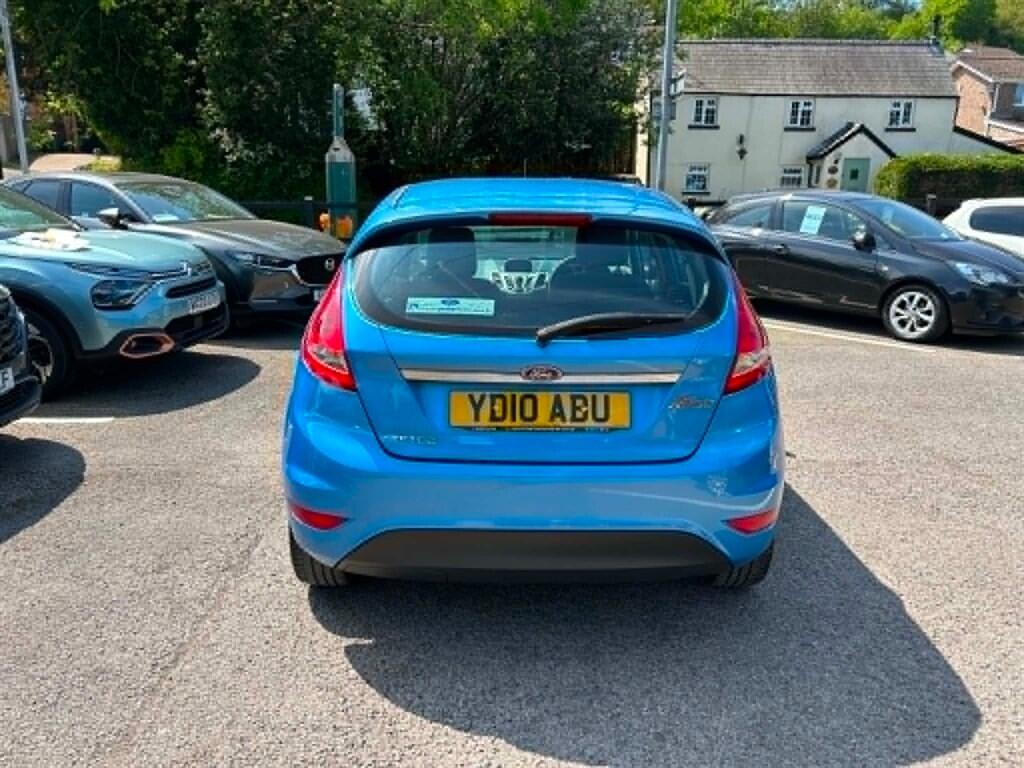 Ford Fiesta view 3