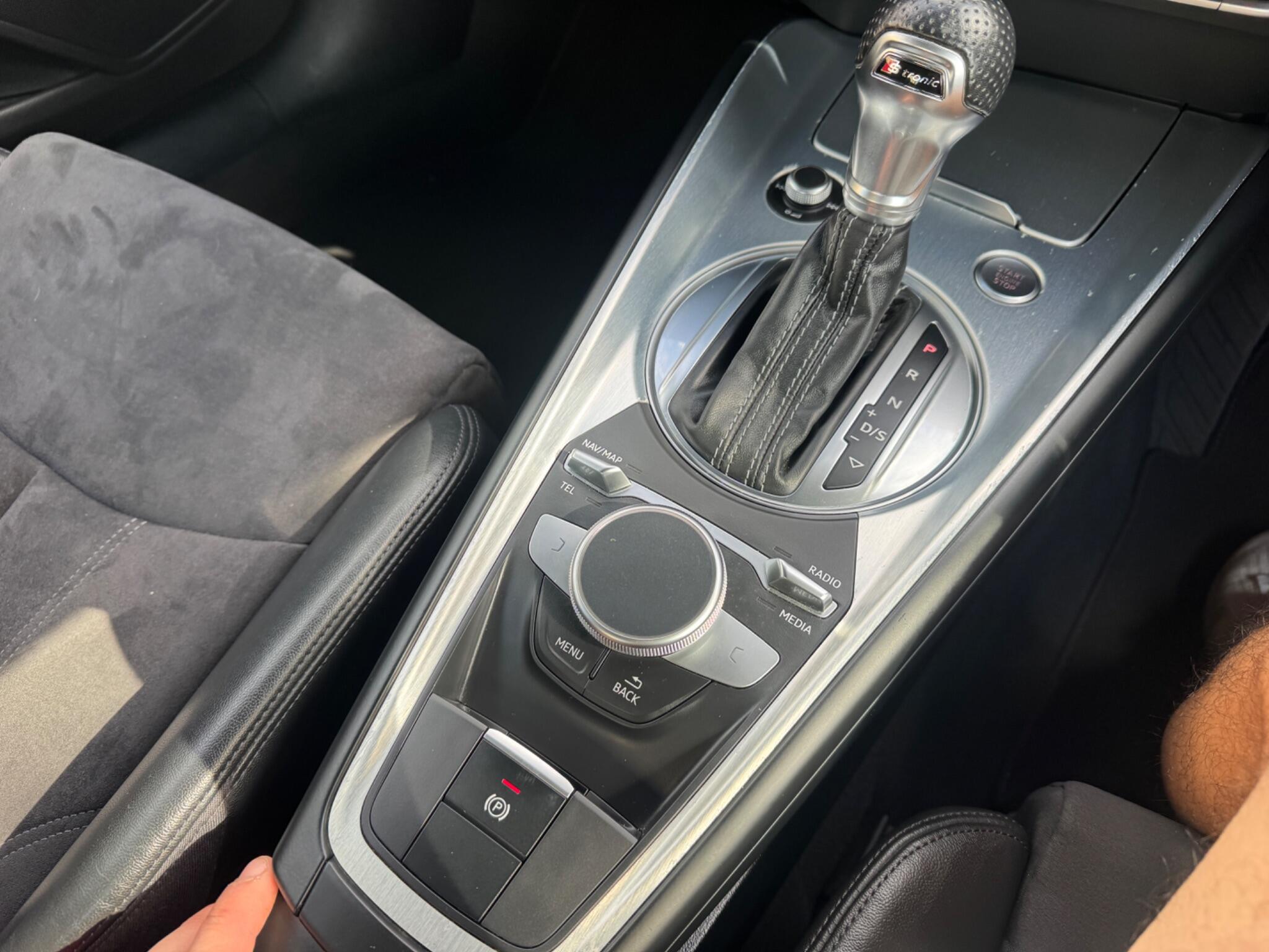 Audi TT view 24