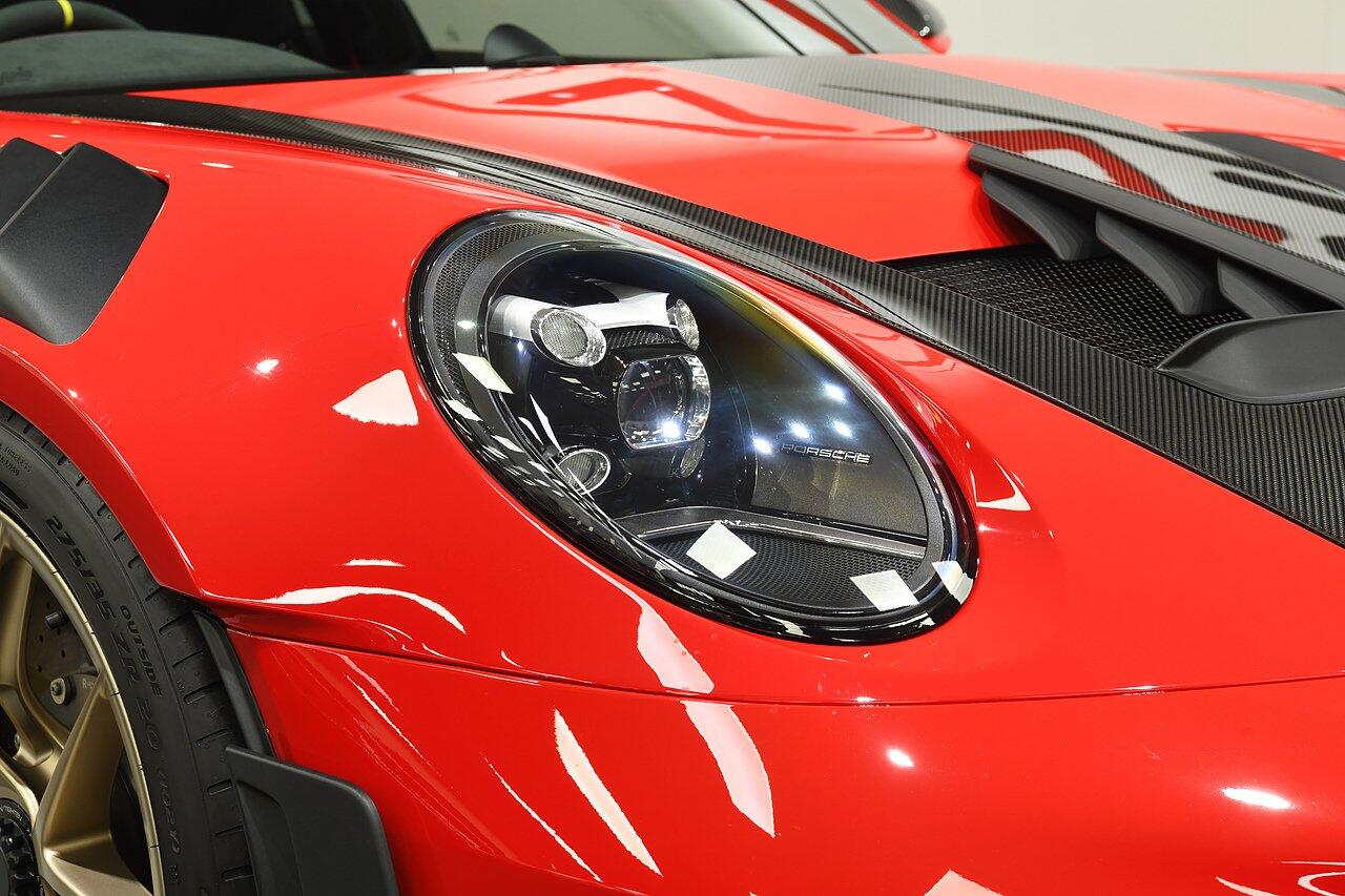 Porsche 911 view 38
