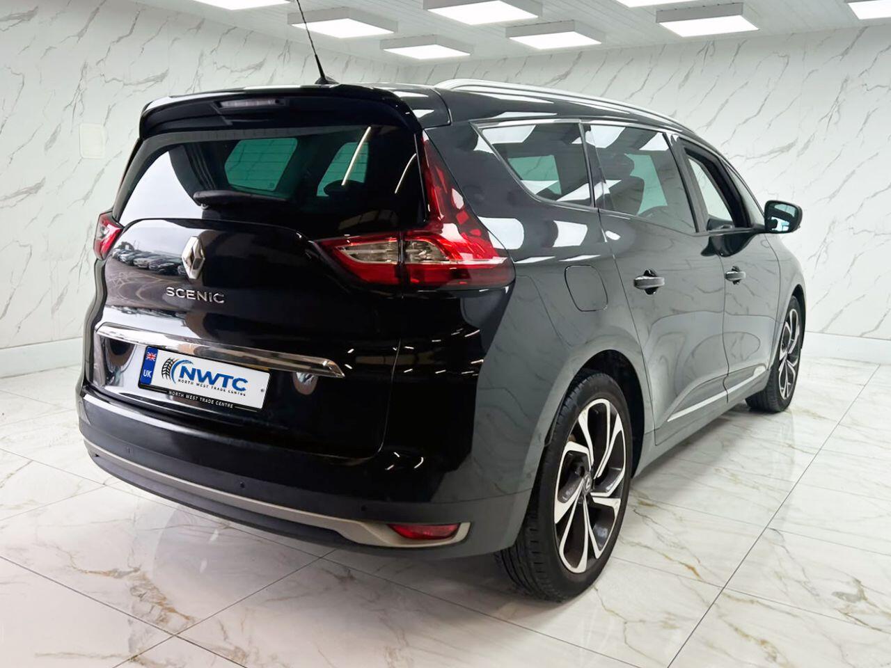 Renault Grand Scenic view 12
