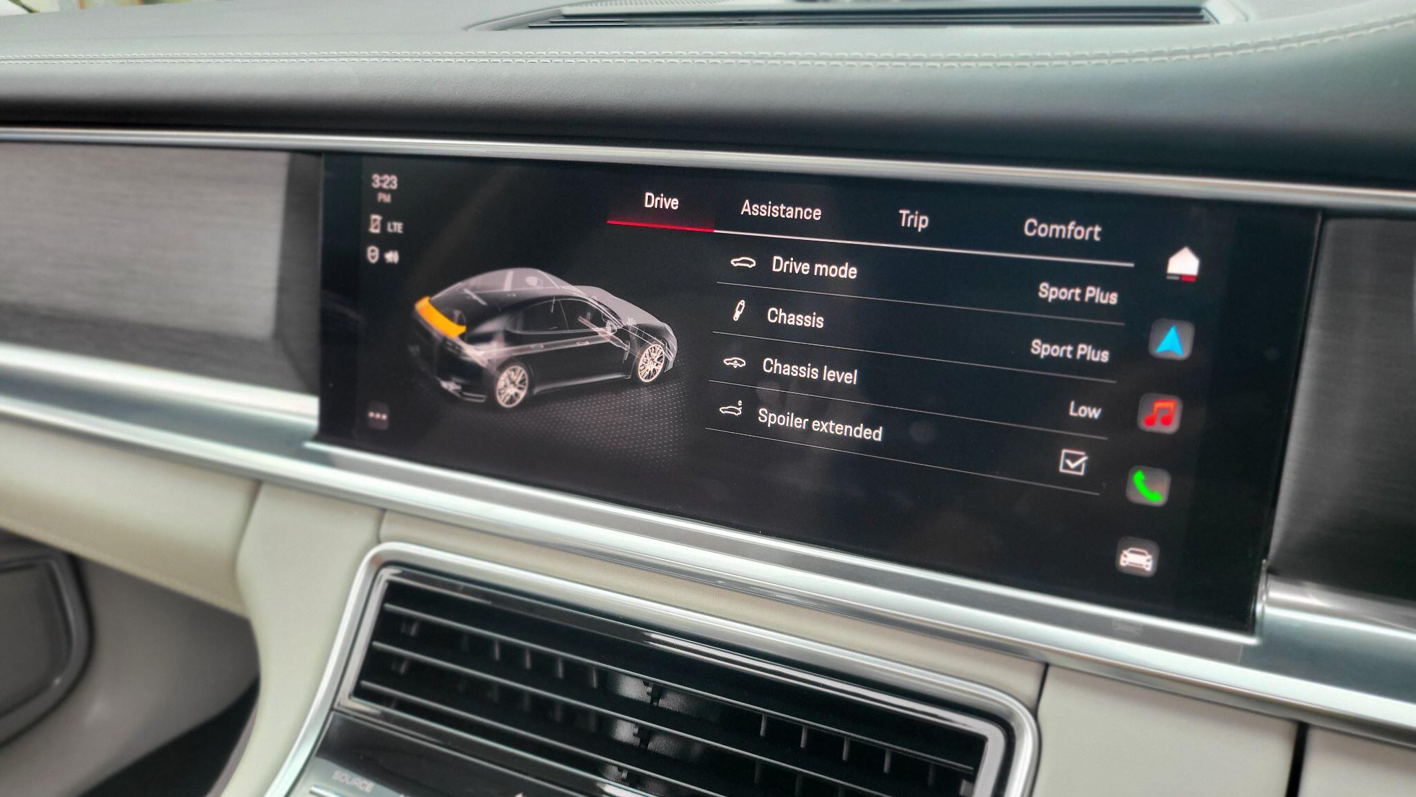 Porsche Panamera view 32