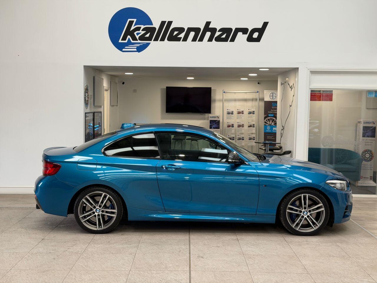 BMW 2 Series view 22