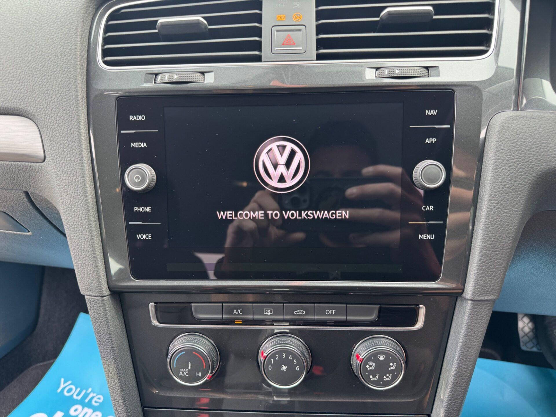Volkswagen Golf view 41