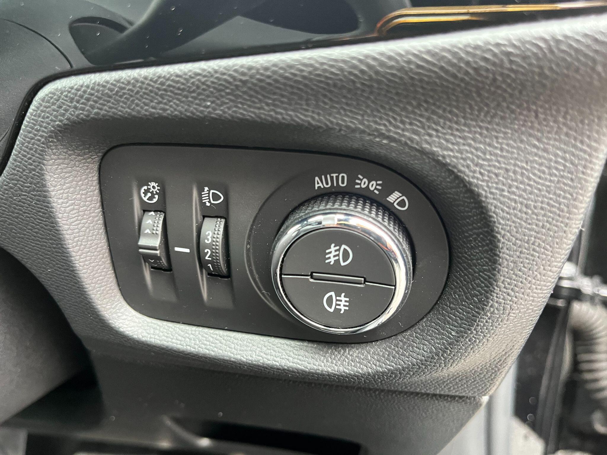 Vauxhall Corsa Electric view 14