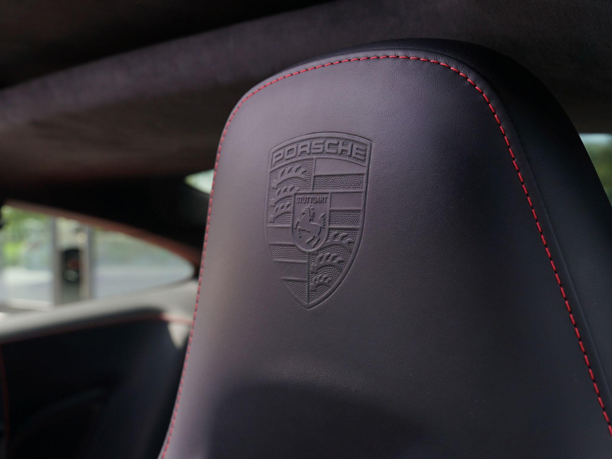 Porsche Cayman view 84