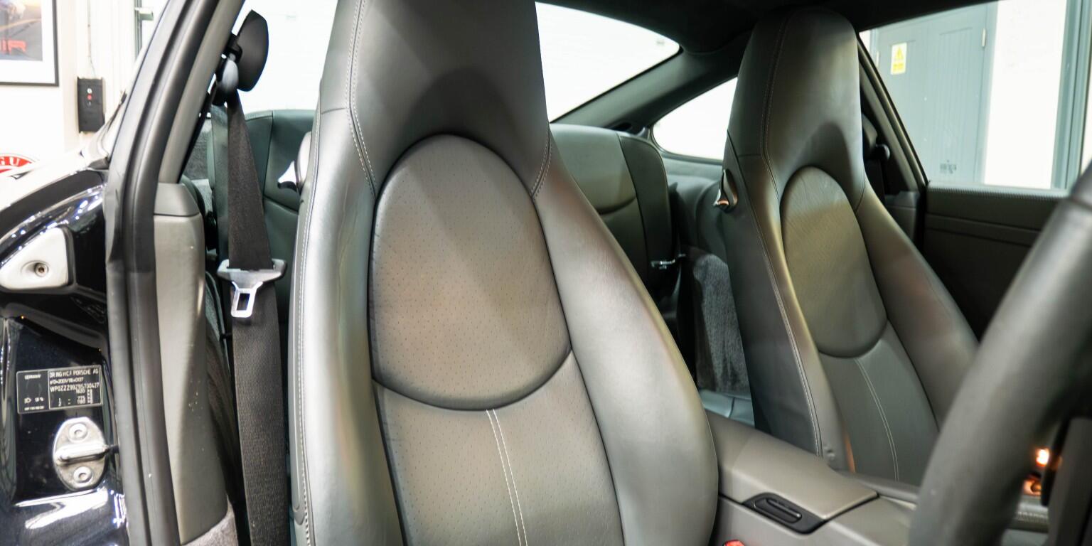 Porsche 911 view 15