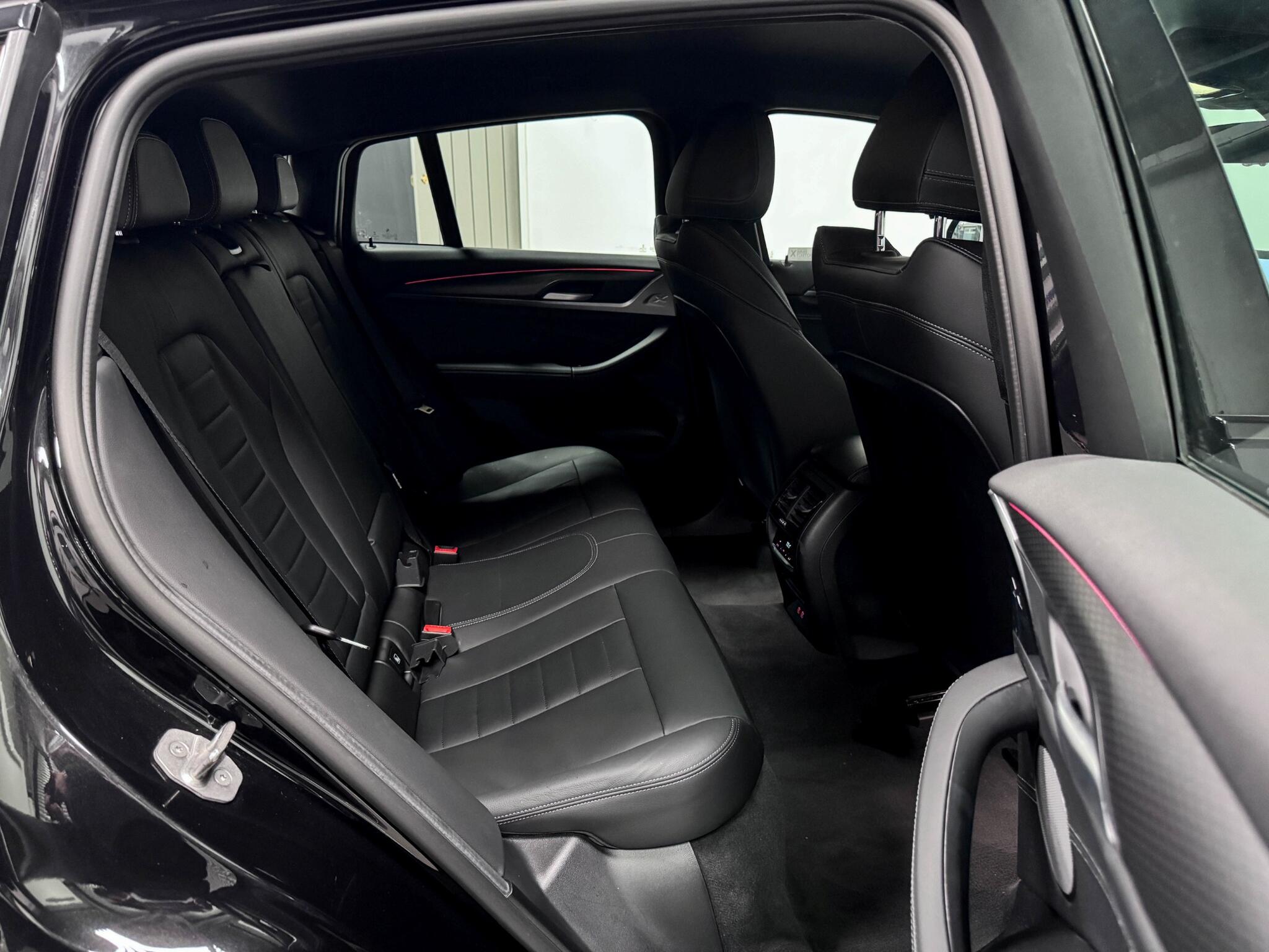 BMW X4 view 22