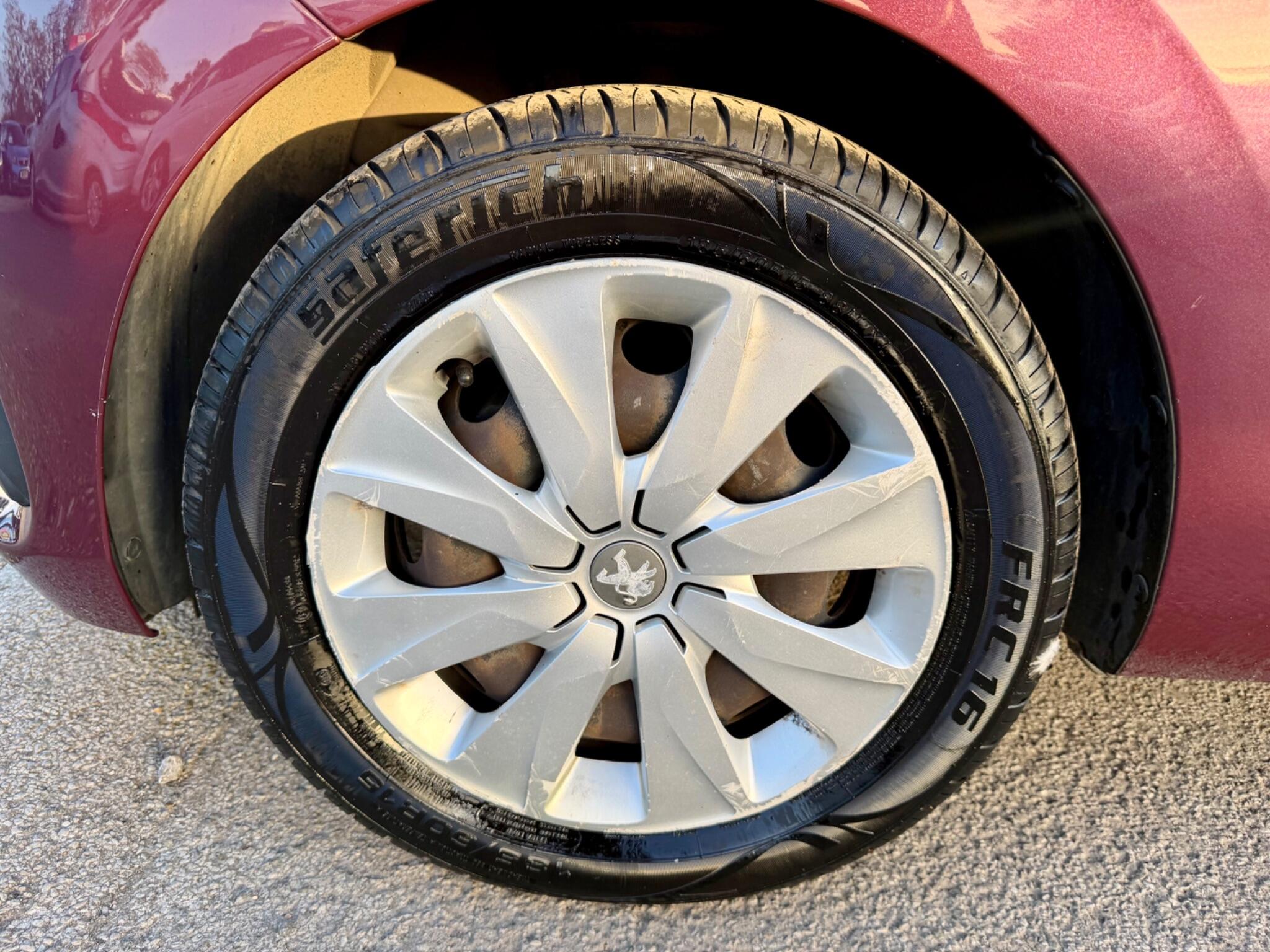 Peugeot 108 view 40