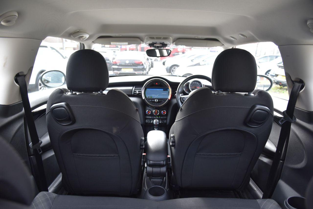 Mini Cooper view 24