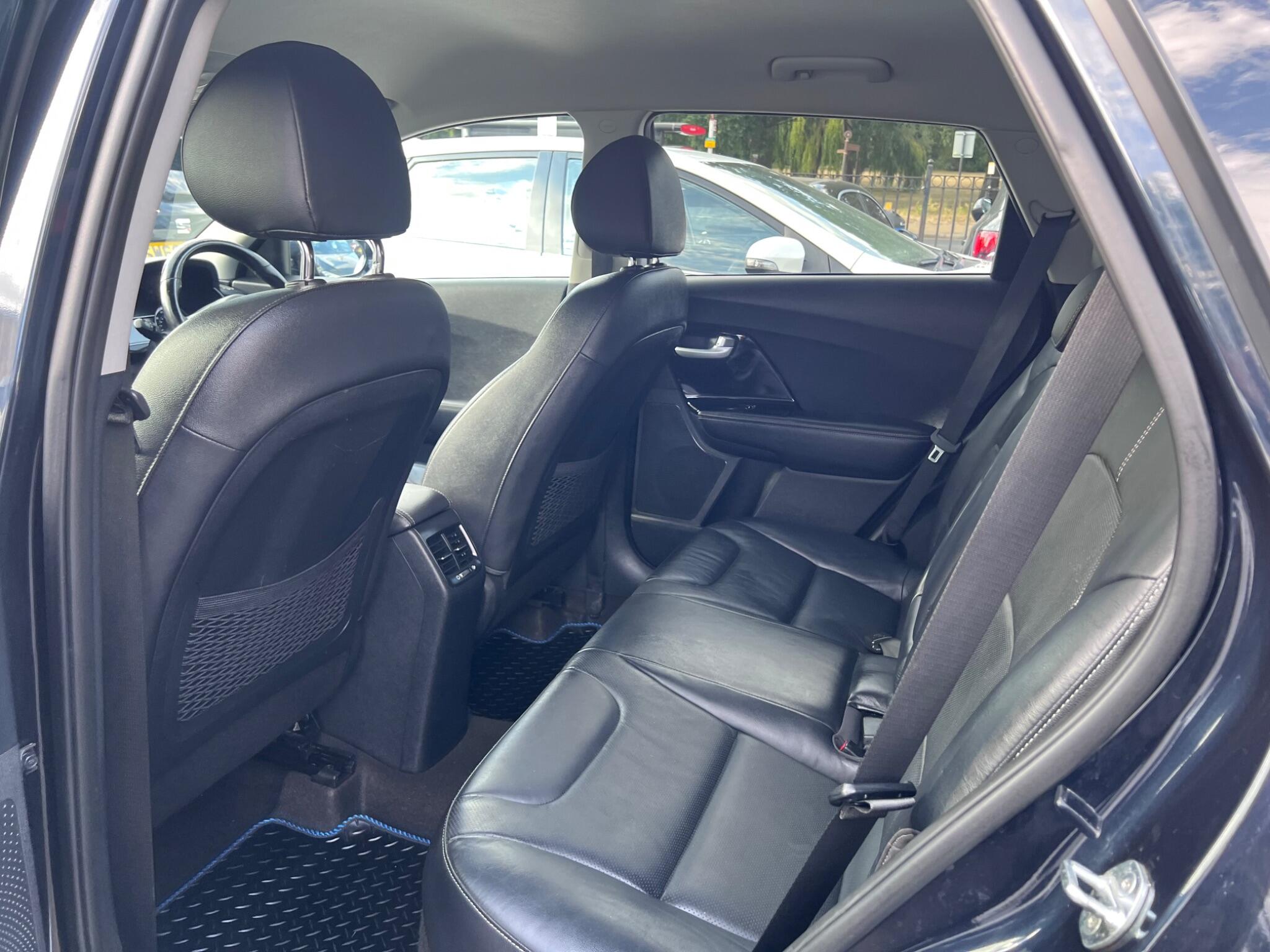 Kia Niro view 37