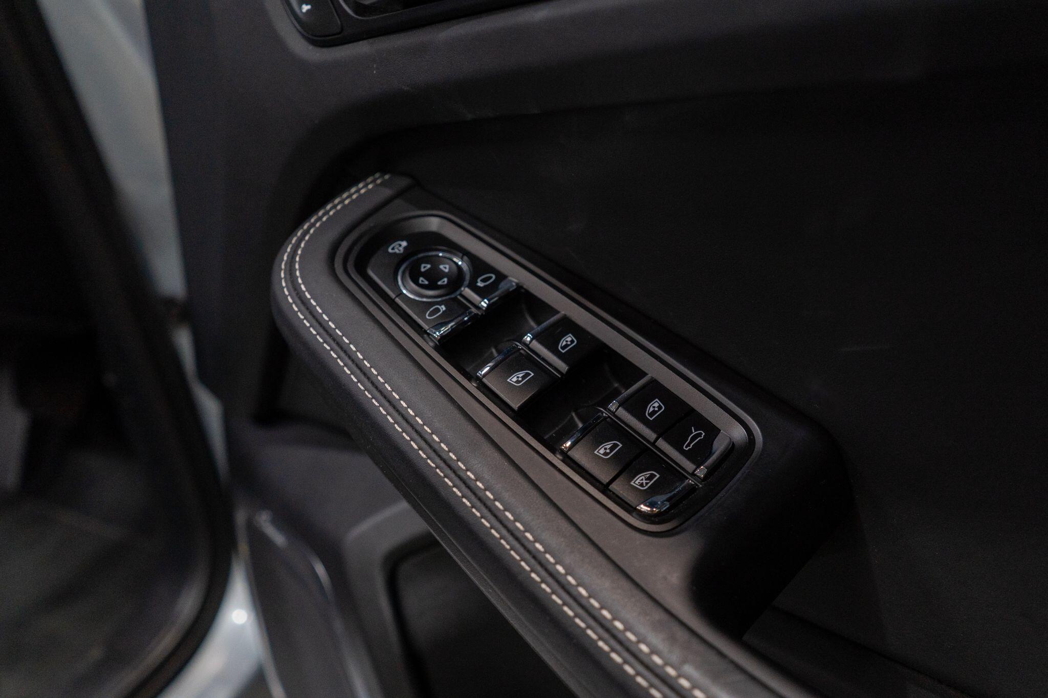 Porsche Macan view 36