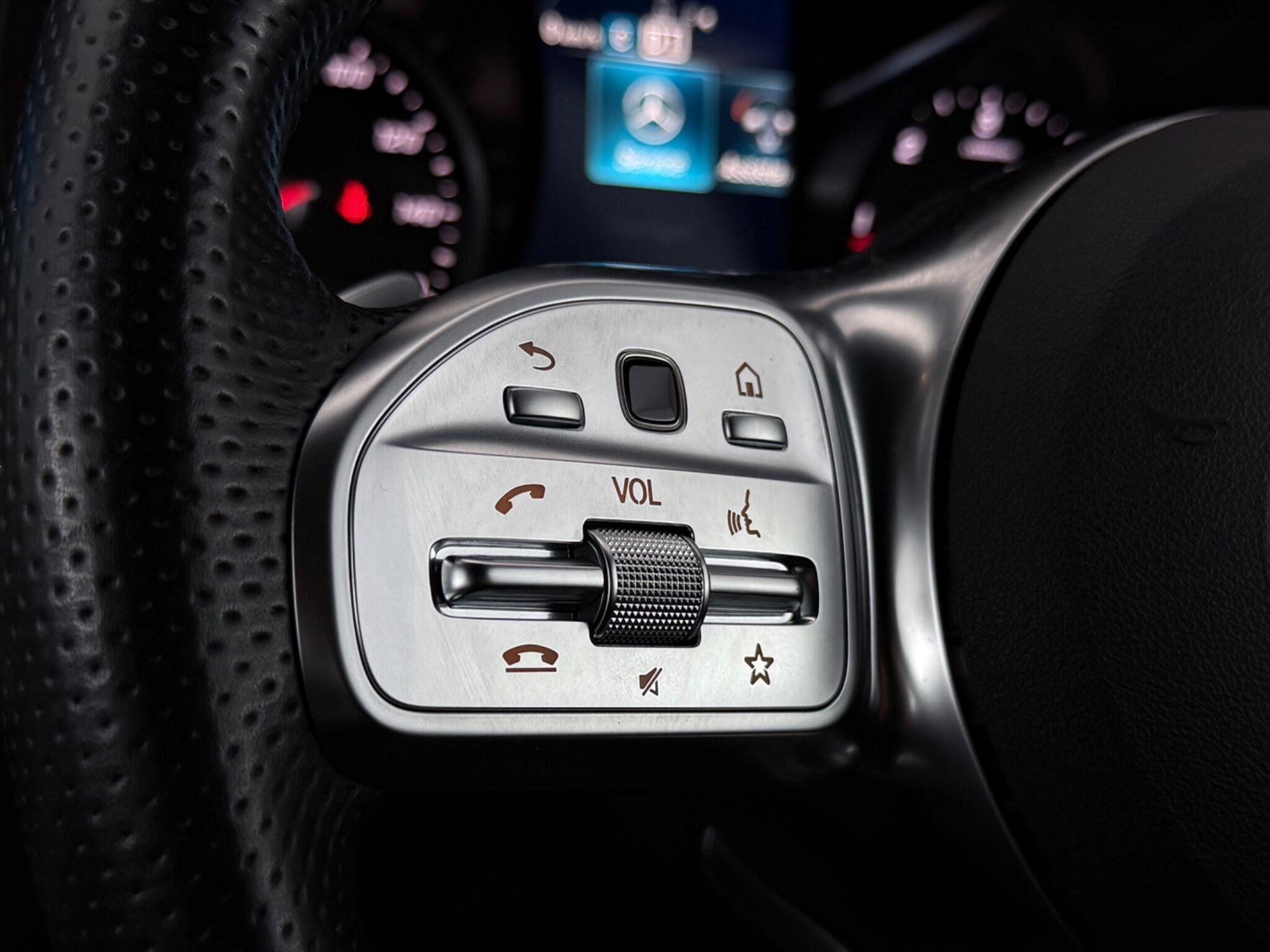 Mercedes-Benz GLC view 15