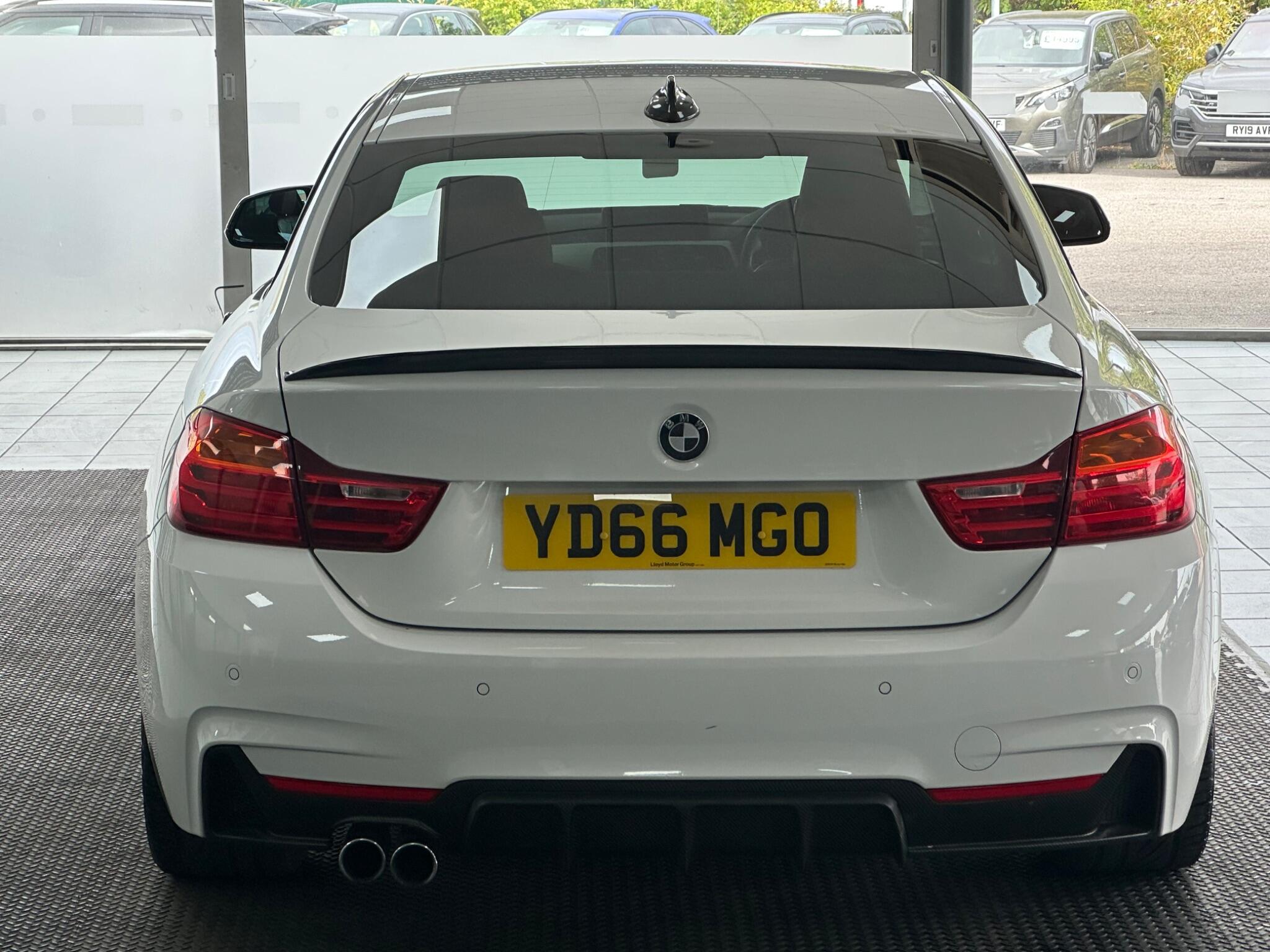 BMW 4 Series view 11