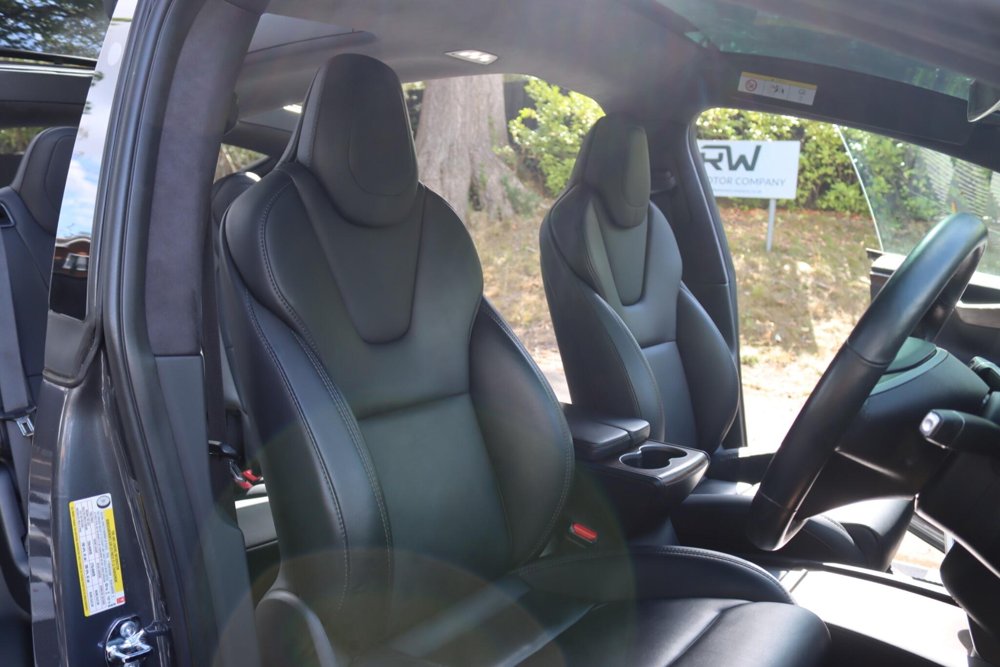 Tesla Model X view 41