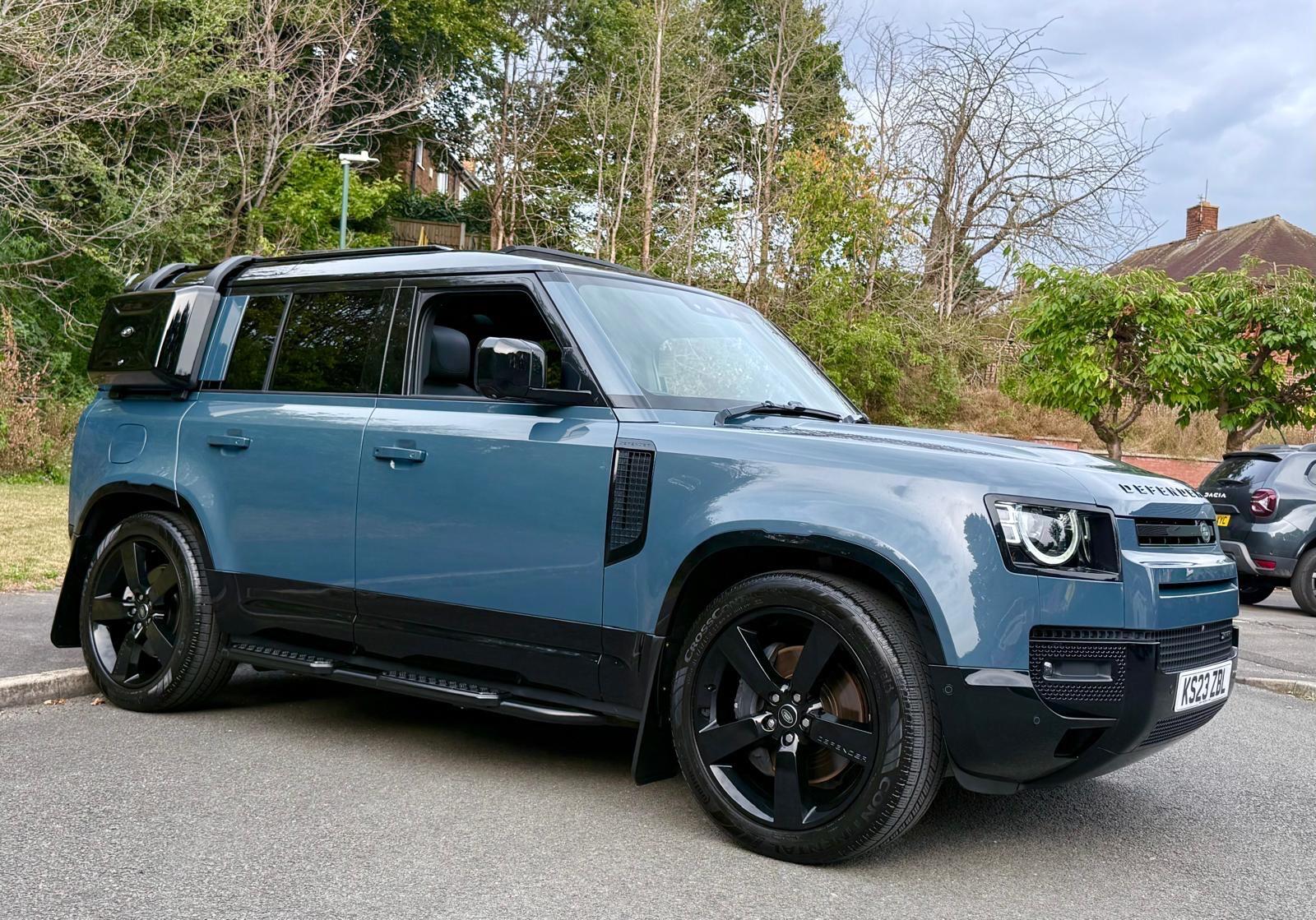 Land Rover Defender view 84