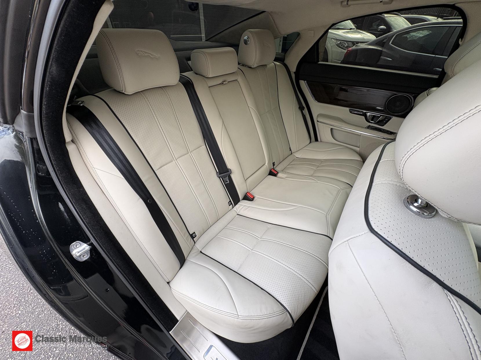 Jaguar XJ view 27