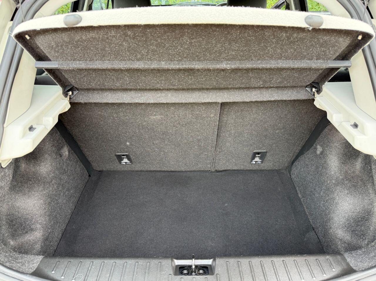 SEAT Leon view 32