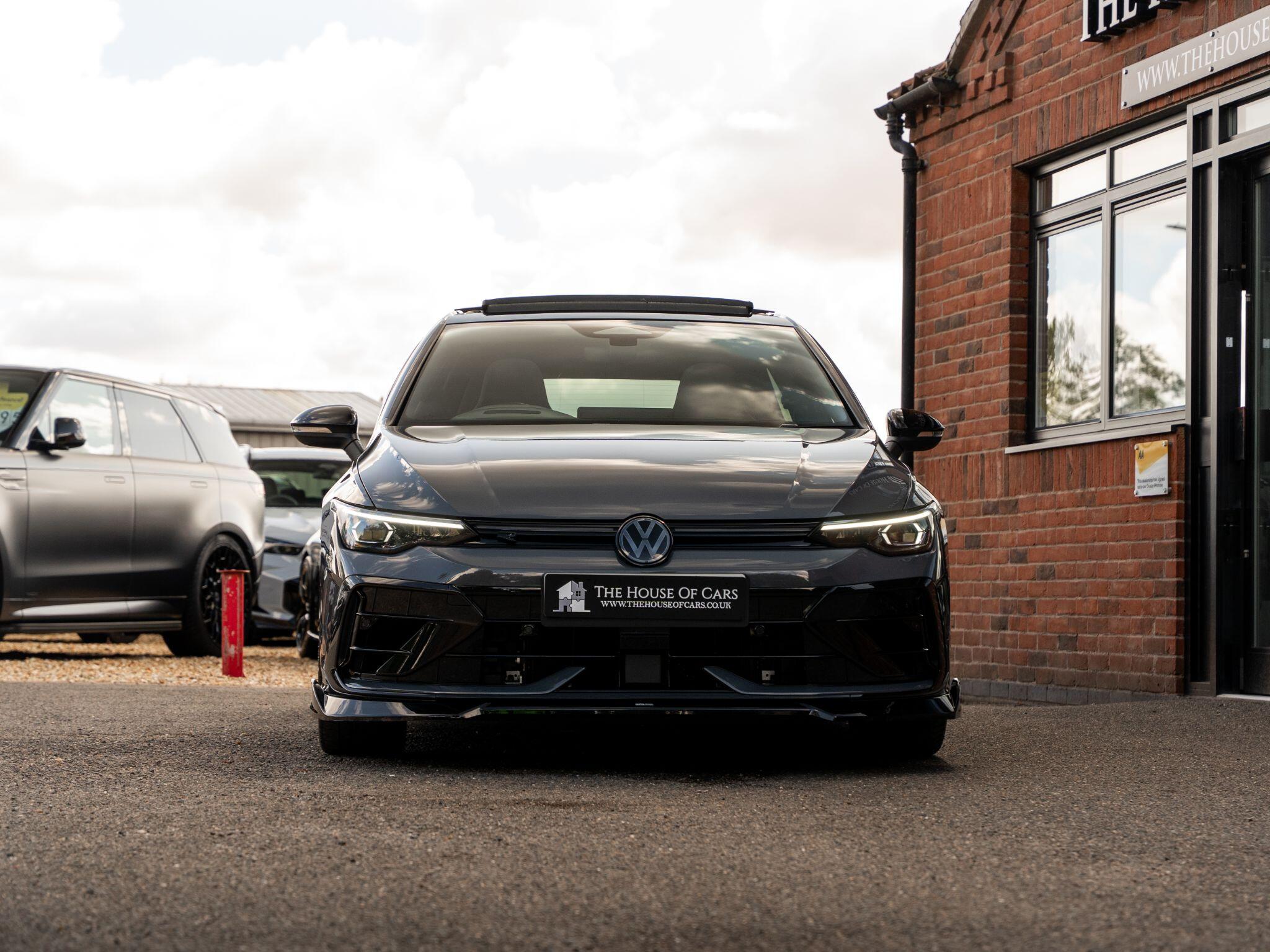 Volkswagen Golf view 2