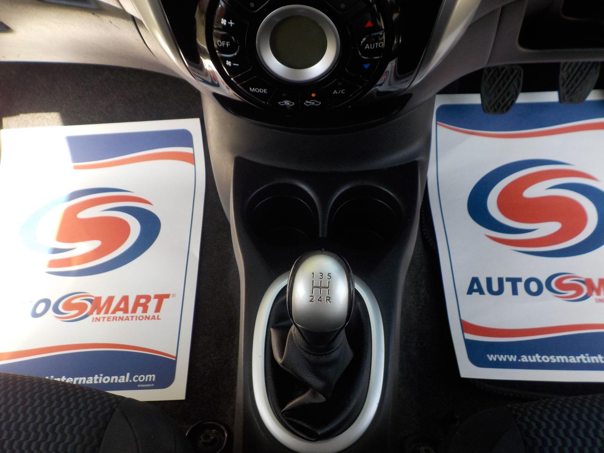 Nissan Note 1.2 12V Acenta Premium Euro 5 (s/s) 5dr