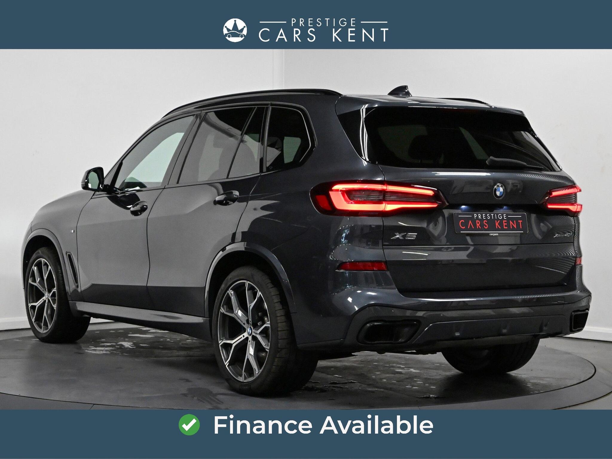 BMW X5 view 3